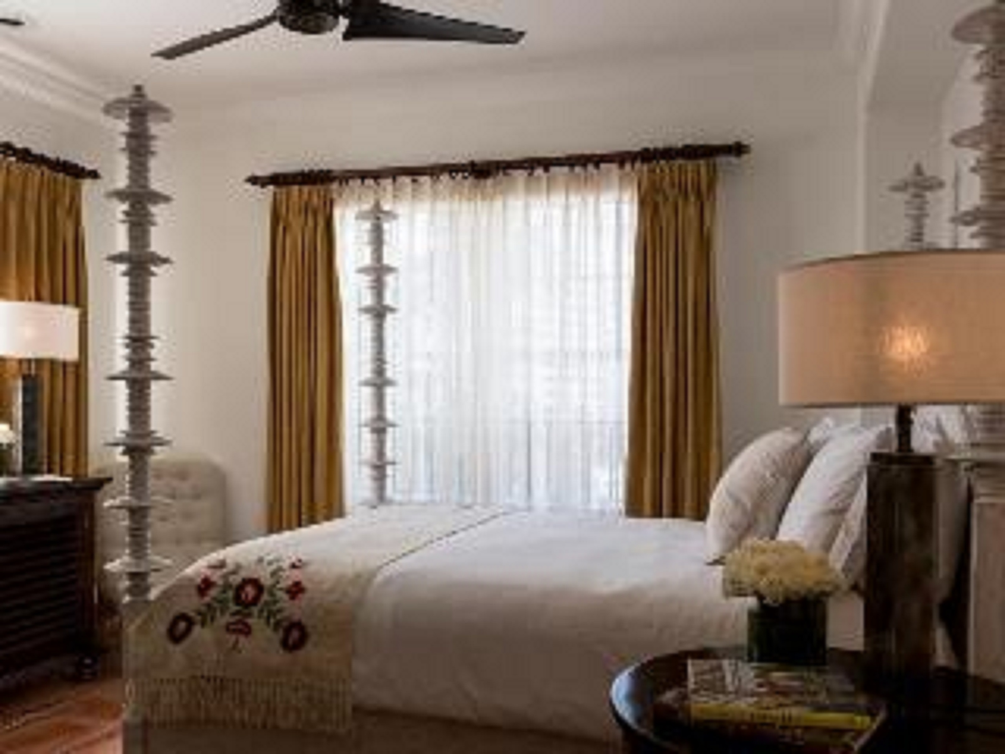 Suite Queen Size Bed