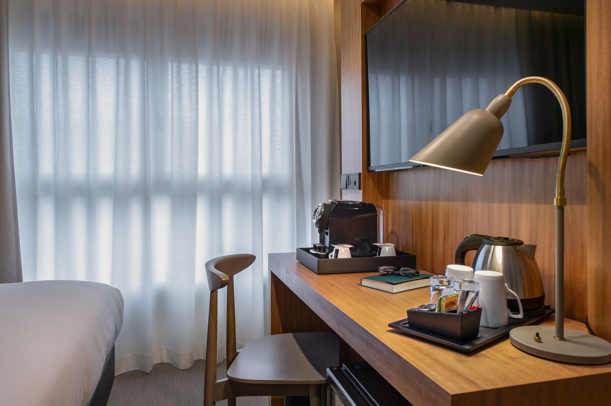 Double Deluxe One Bed