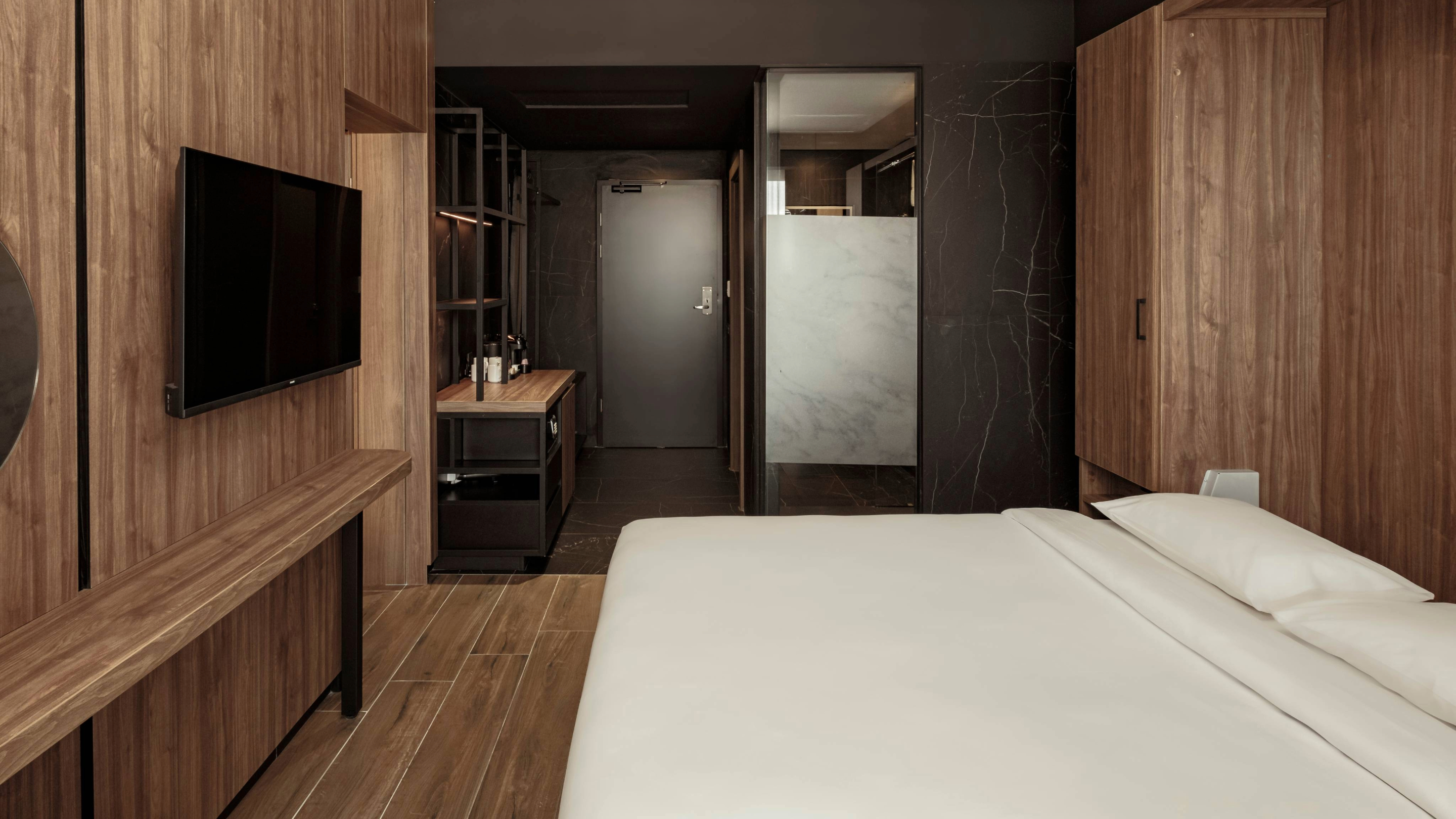 Family Room Deluxe Land View