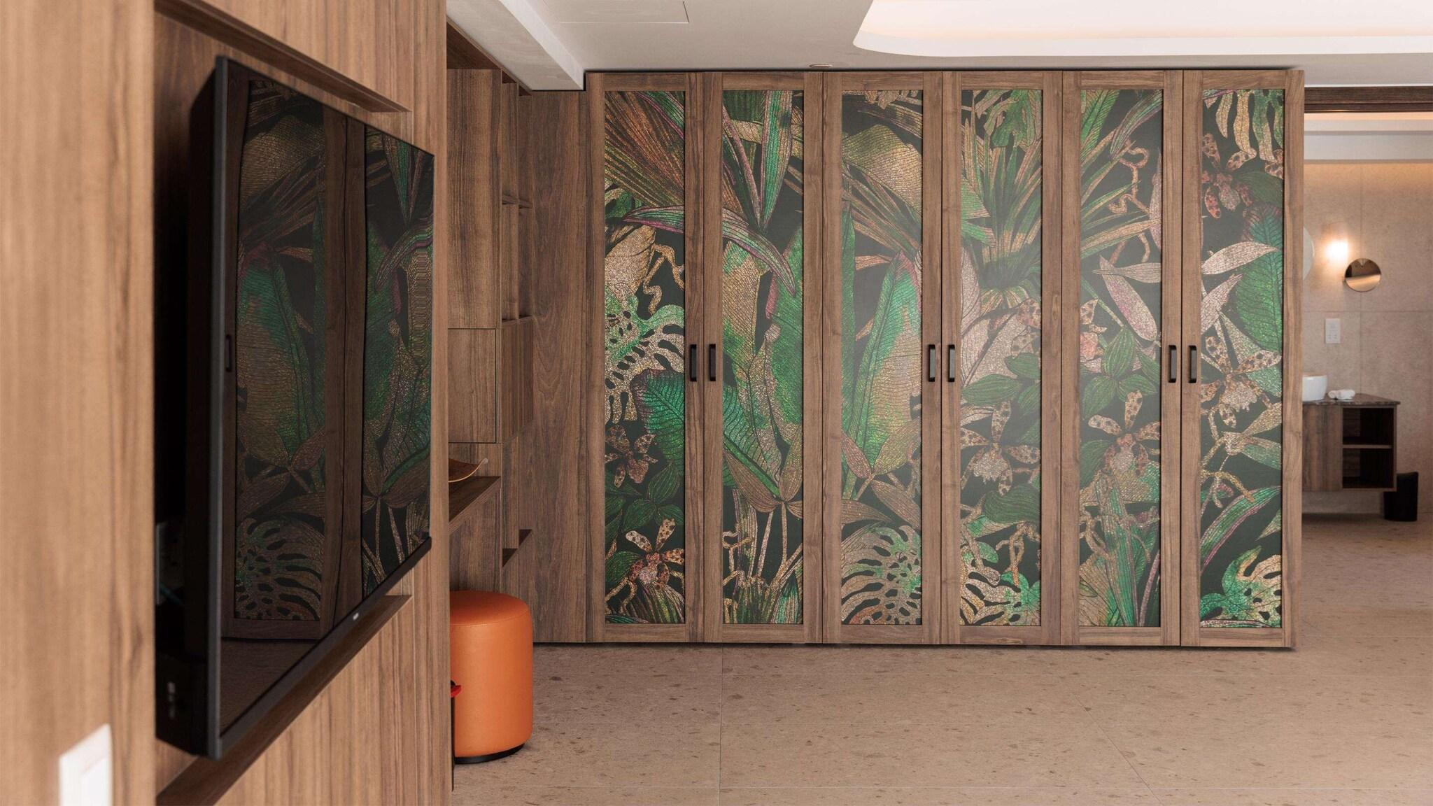 Suite Deluxe with Views