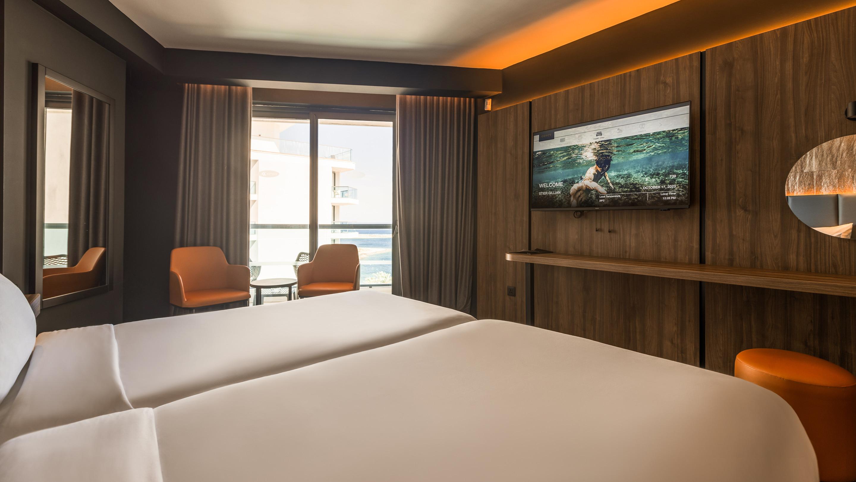 Double or Twin Deluxe Side Sea View