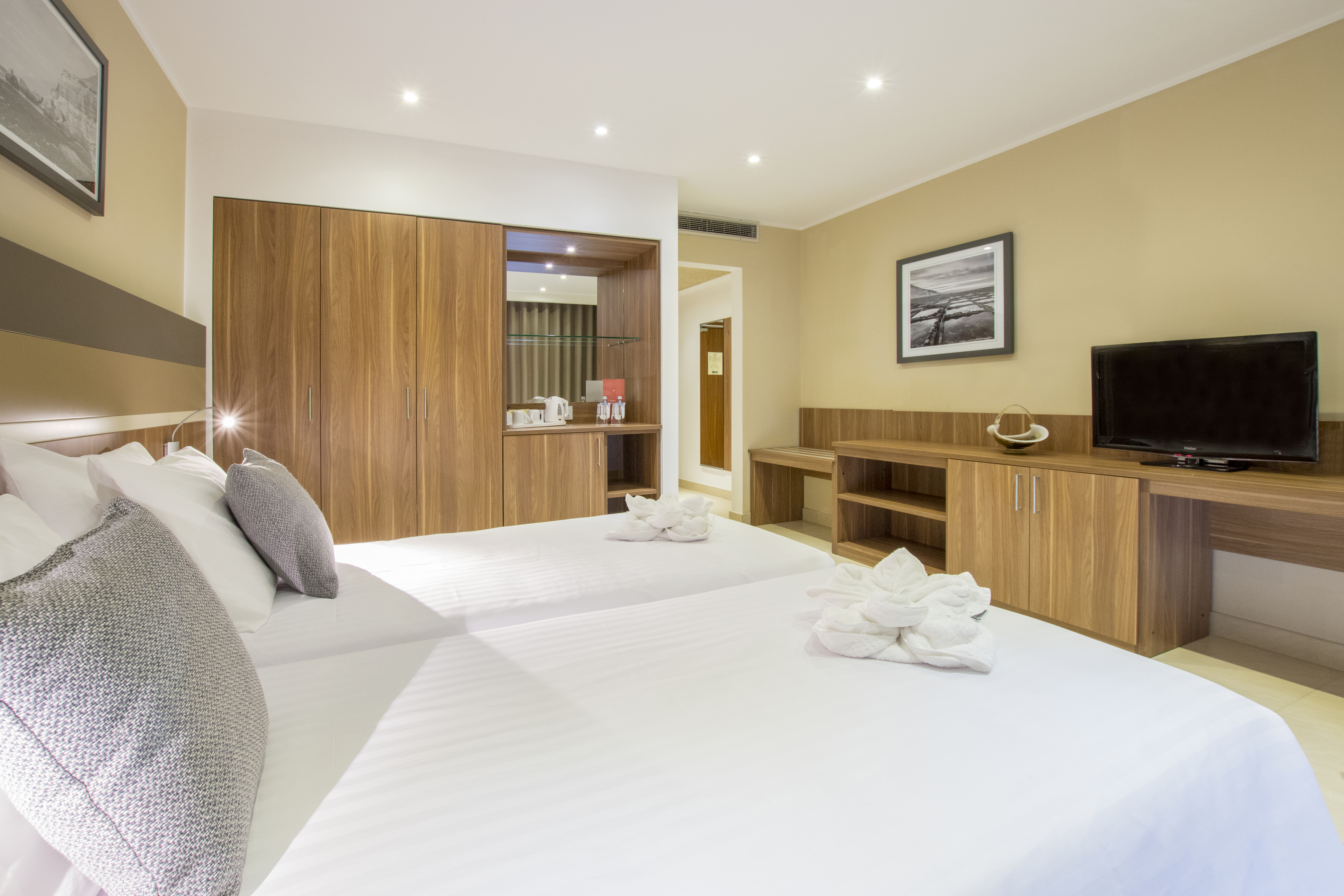 Double or Twin Standard