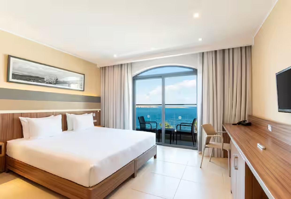 Double Superior Sea View