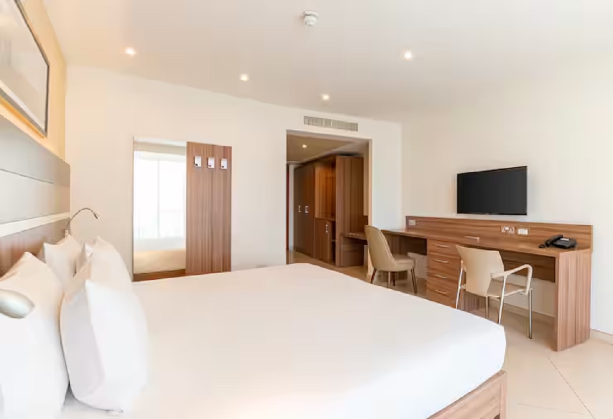 Double Superior King Bed