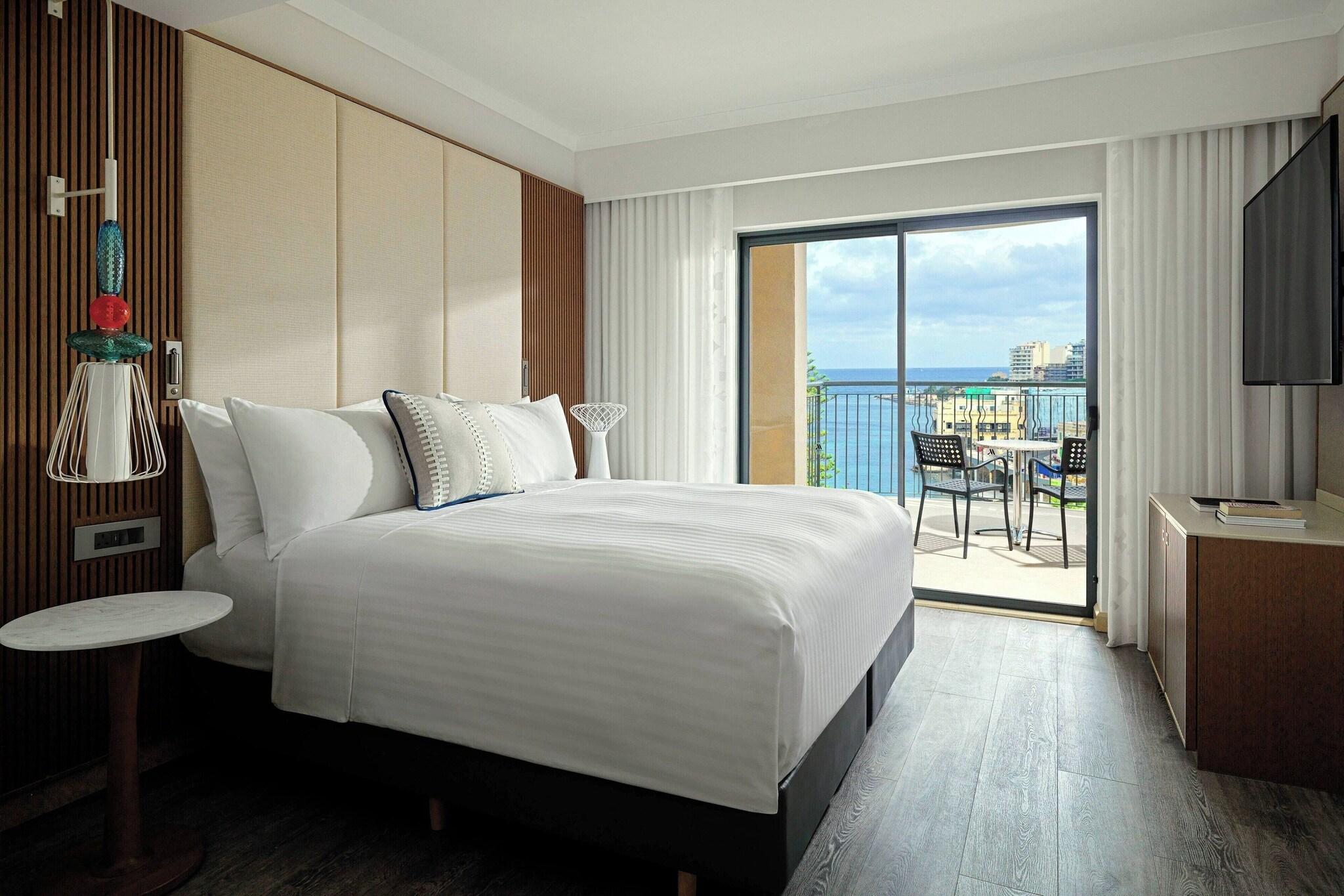 Junior Suite King Size Bed