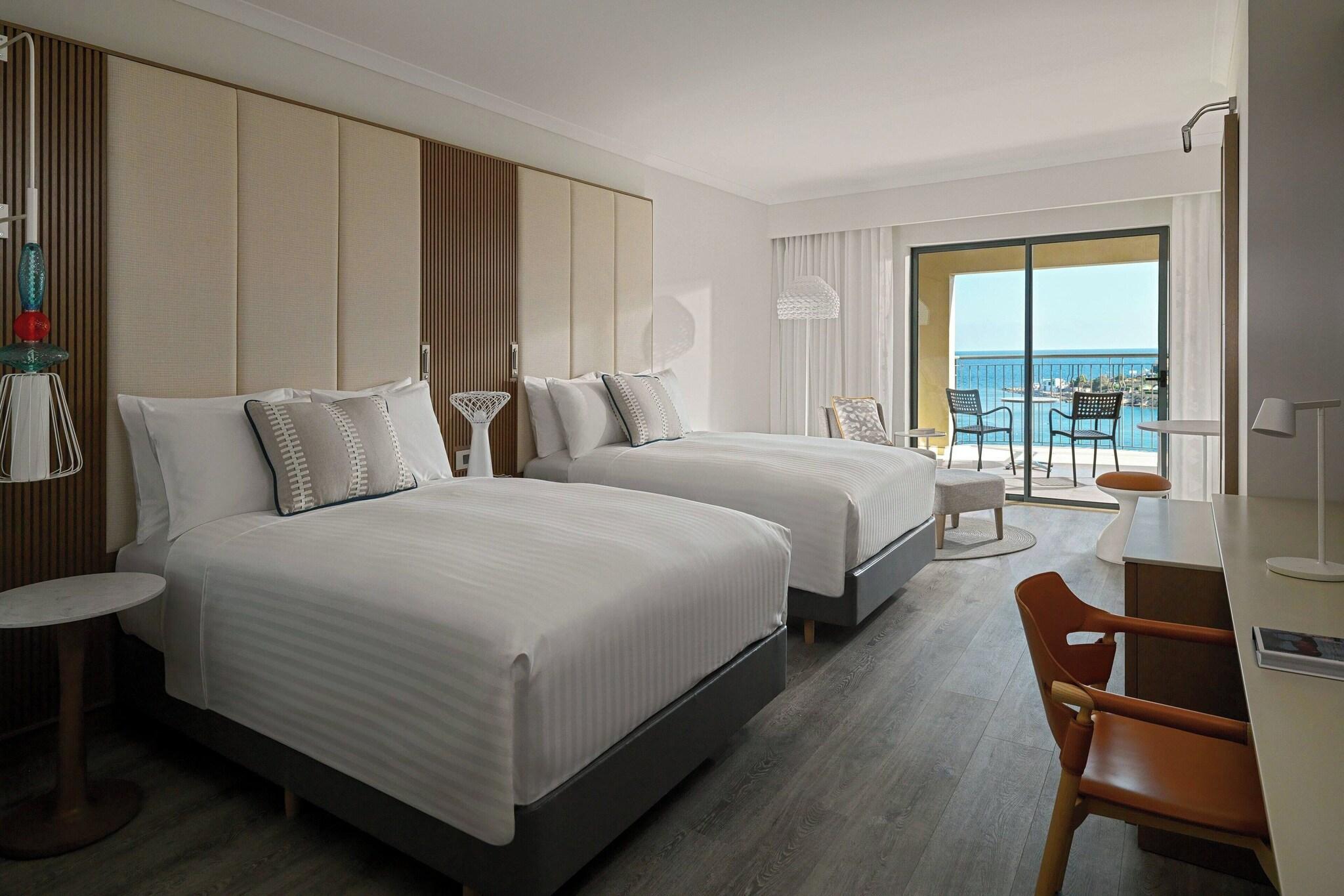Quadruple Deluxe Sea View