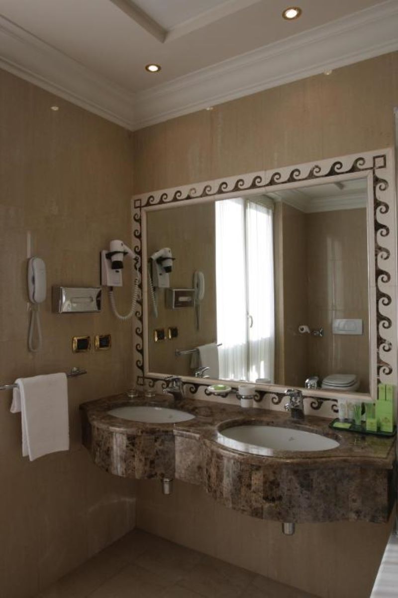 Double or Twin Standard