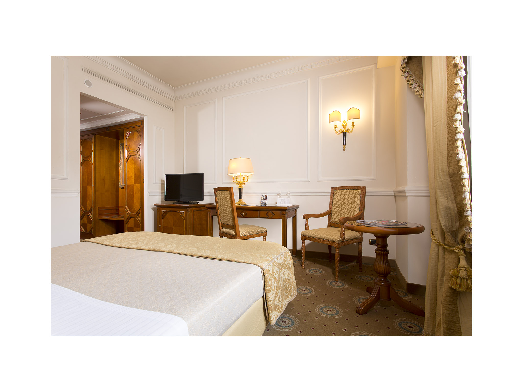 Double or Twin Standard