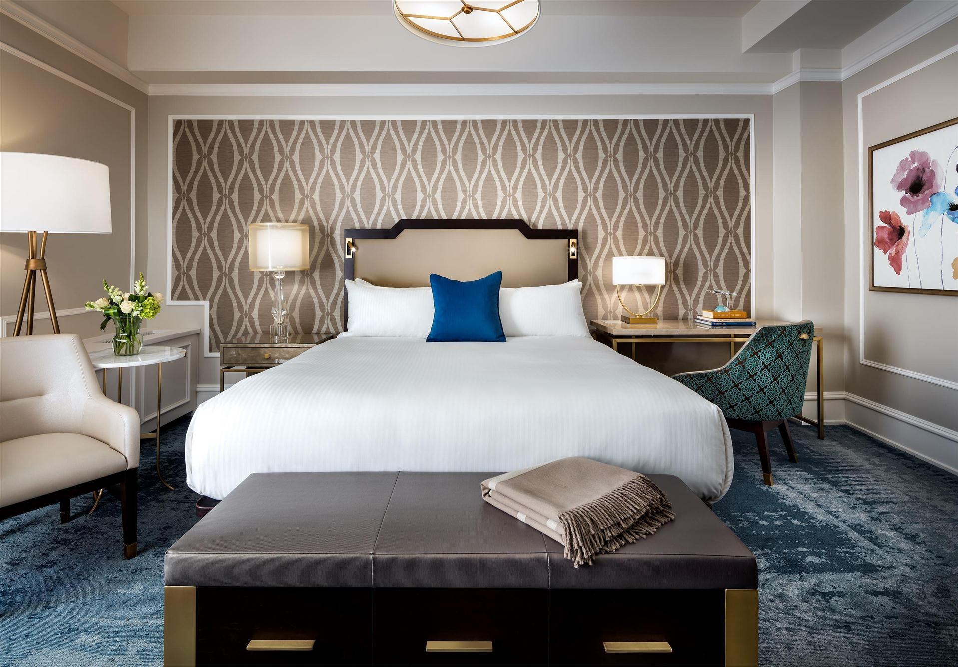 Double City View Queen Bed