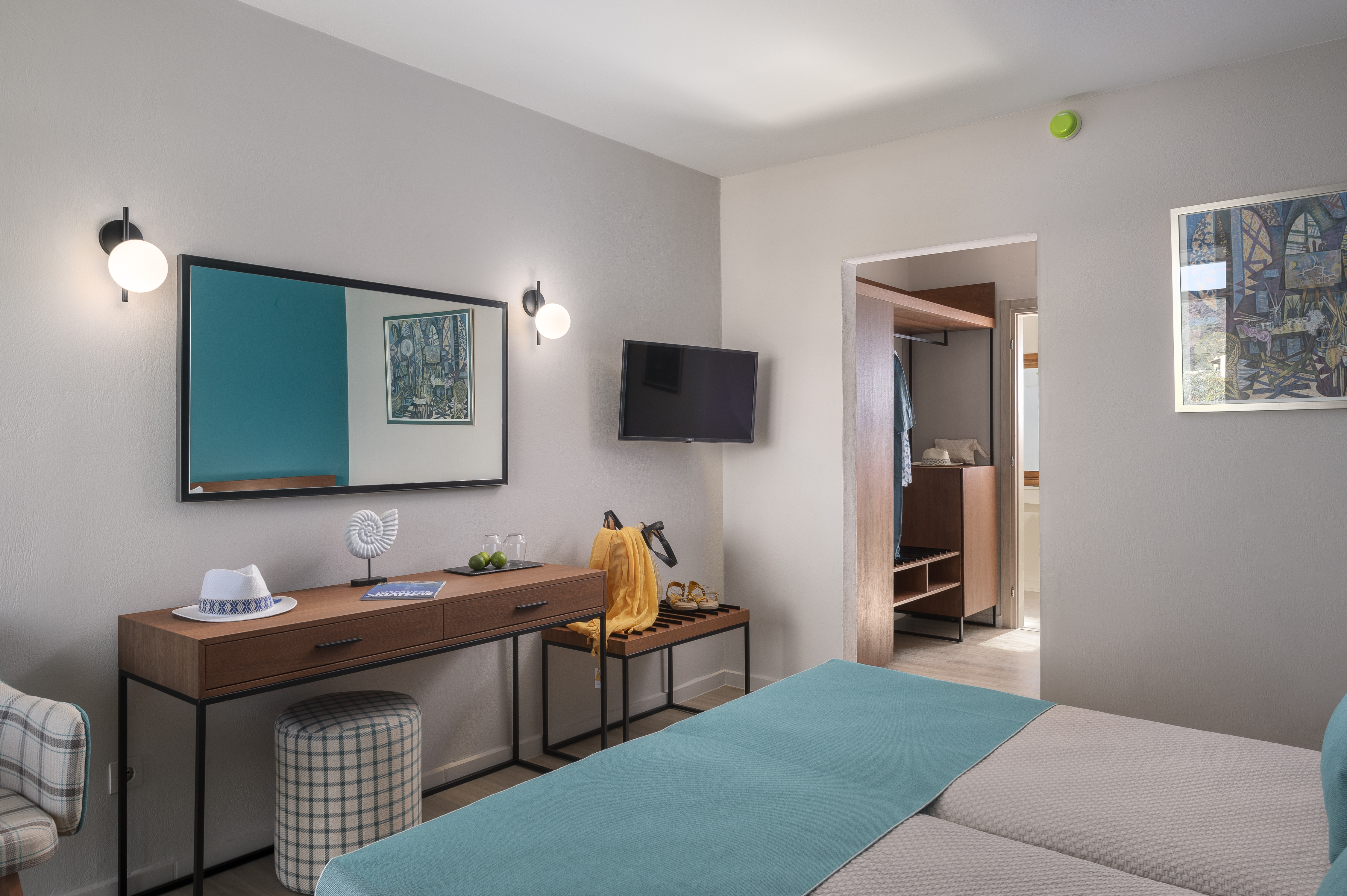 Double or Twin Side Sea View