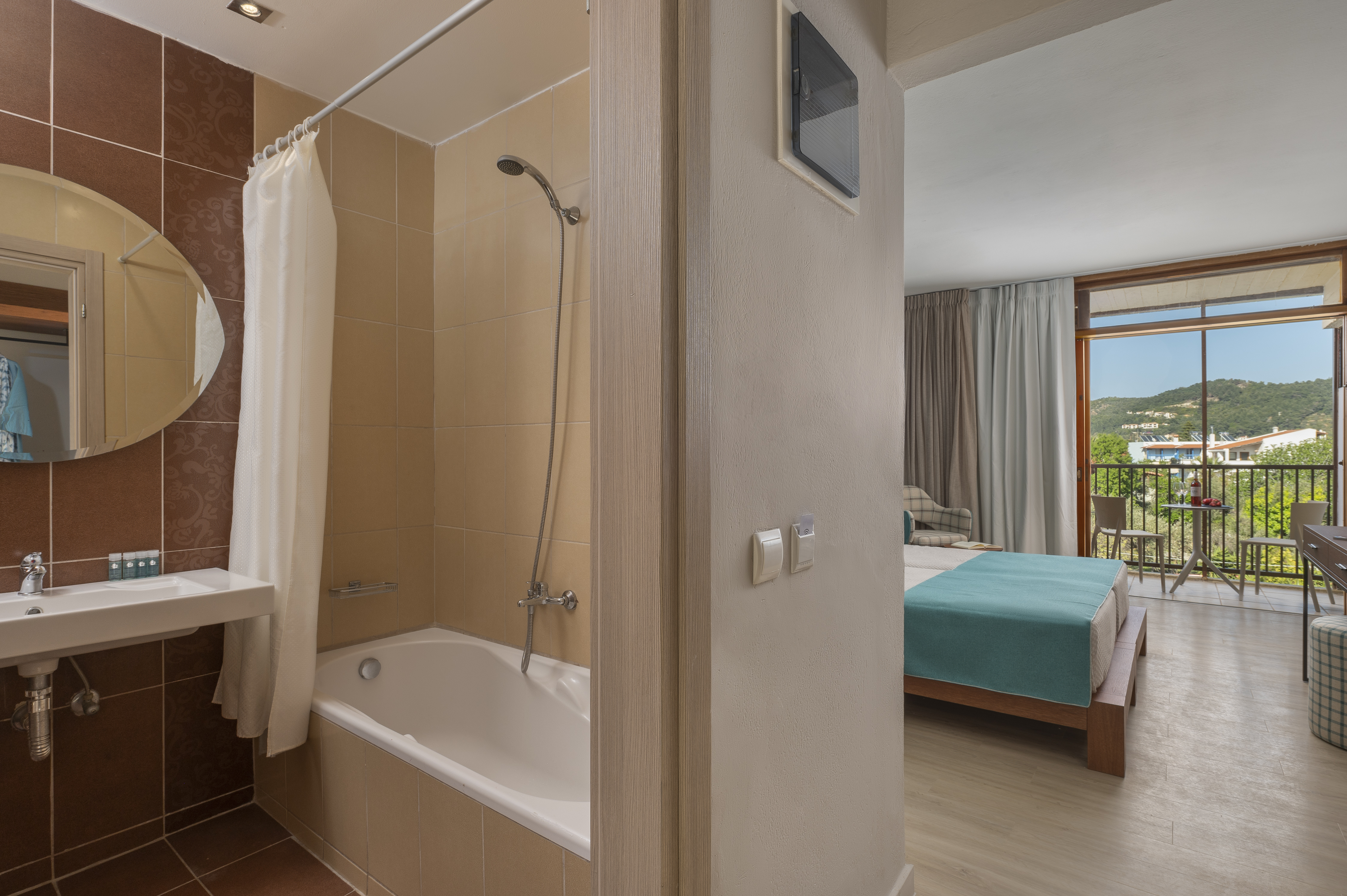 Double or Twin Side Sea View