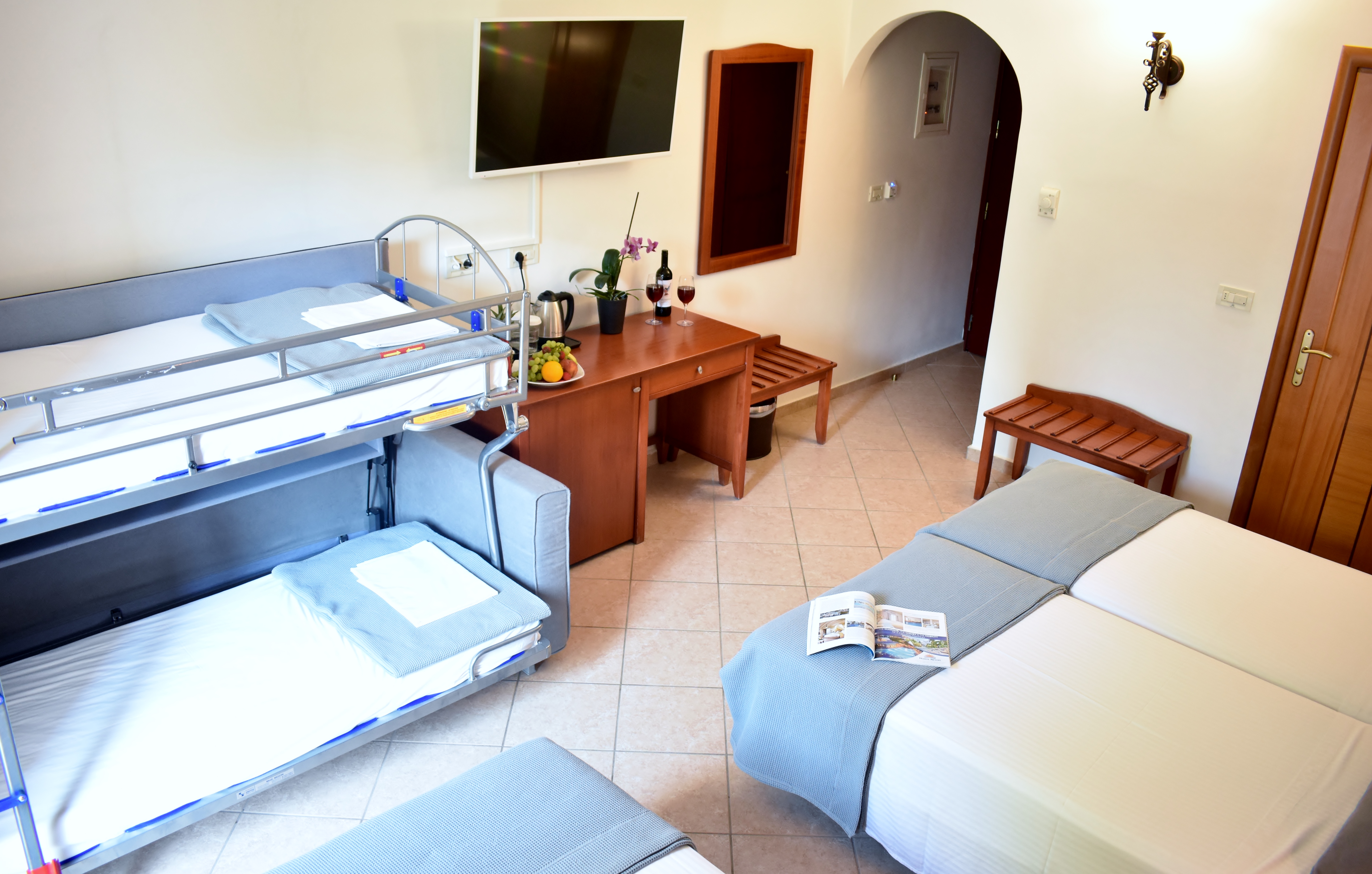 Family Room Capacity 5