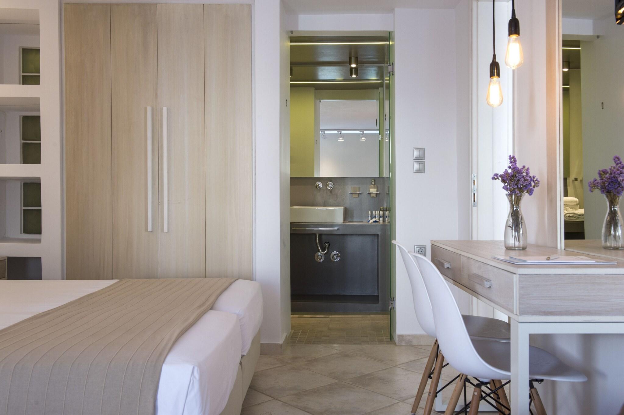 Double Superior Queen Bed