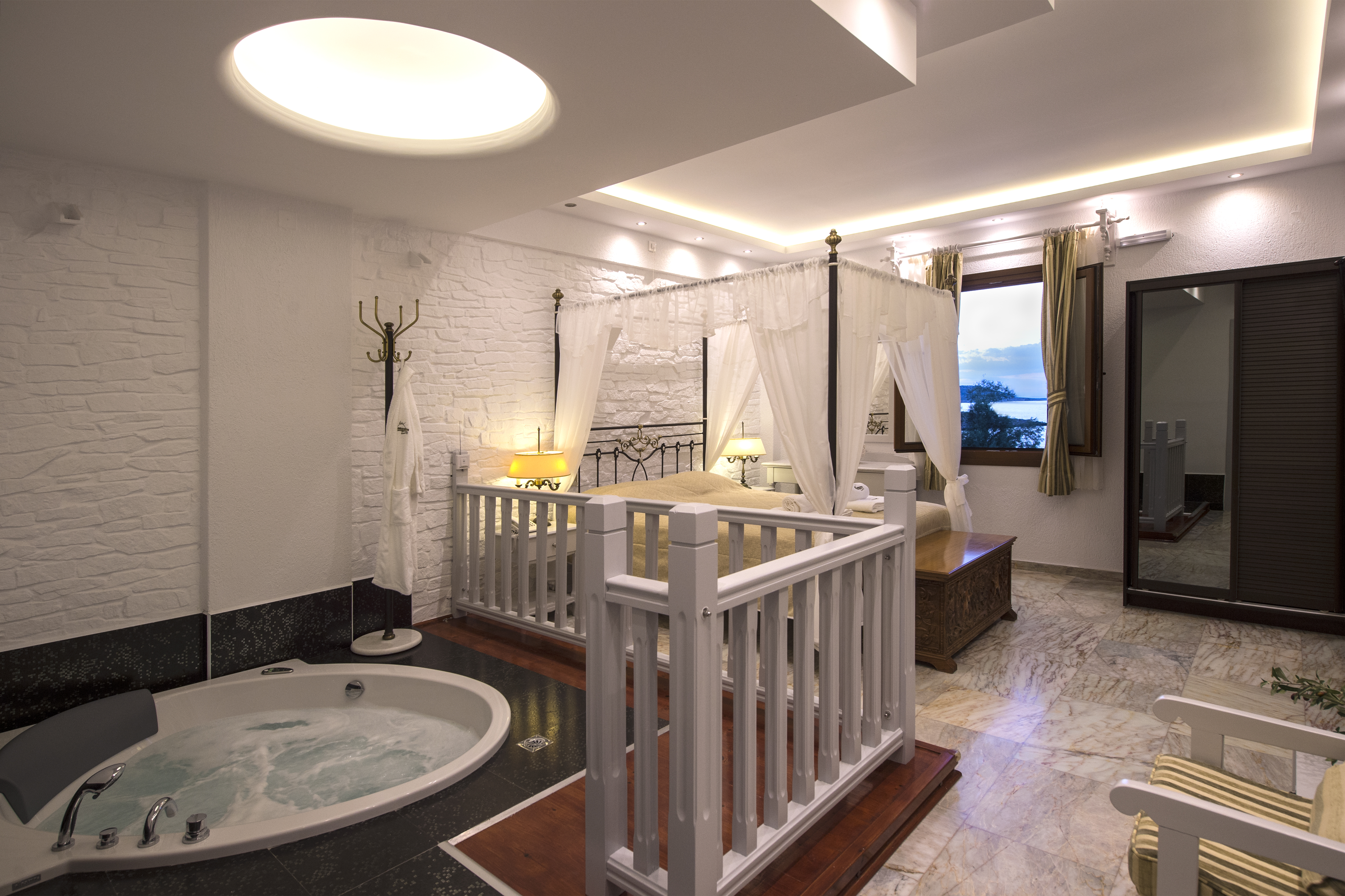 Suite with Jacuzzi