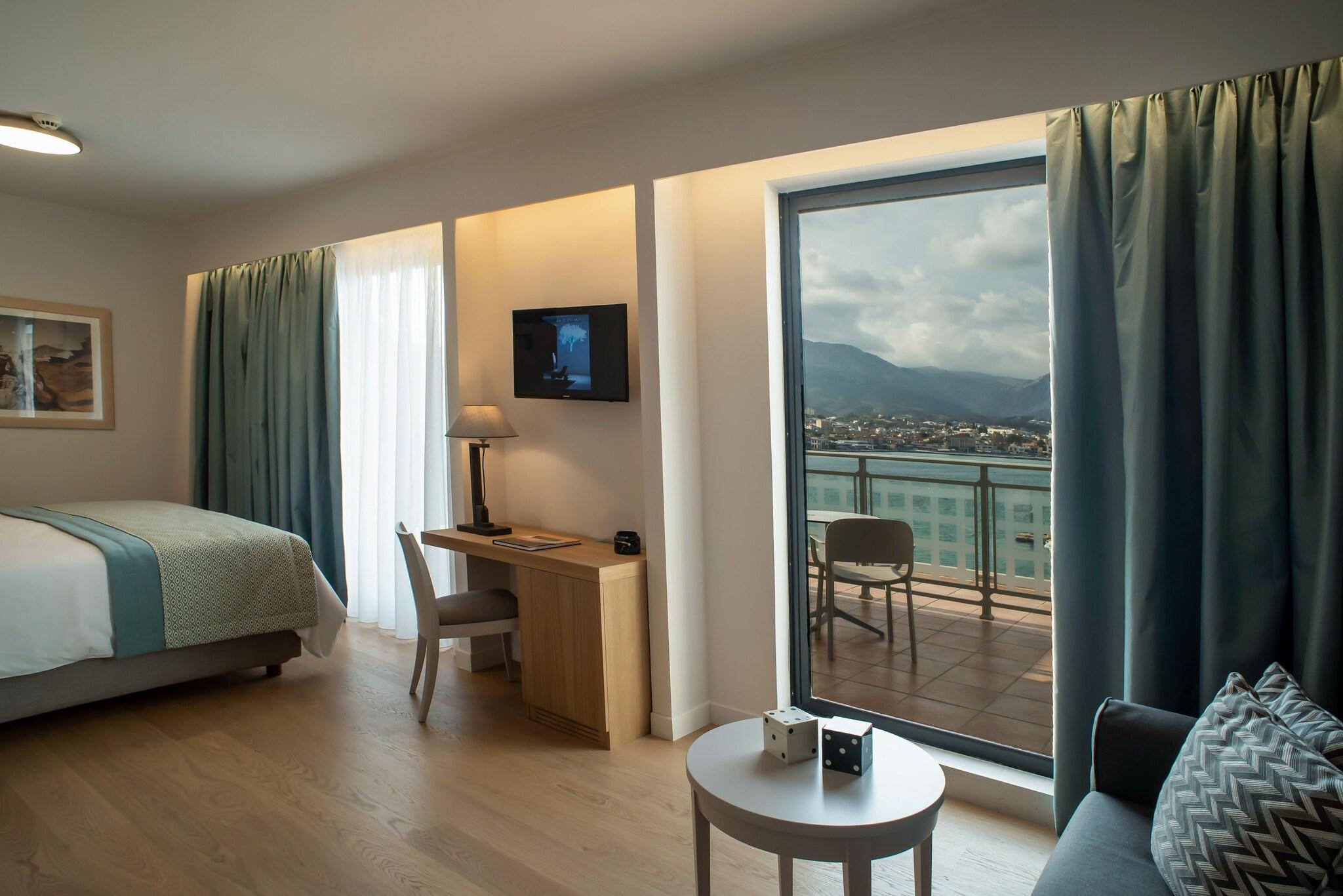 Suite Queen Size Bed