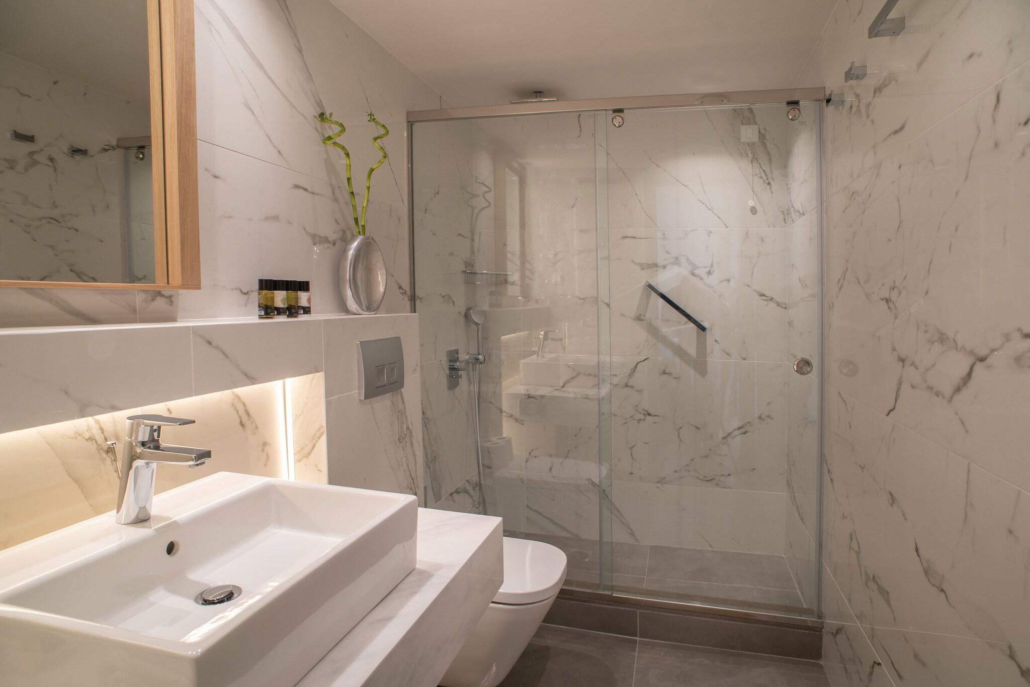 Suite Queen Size Bed