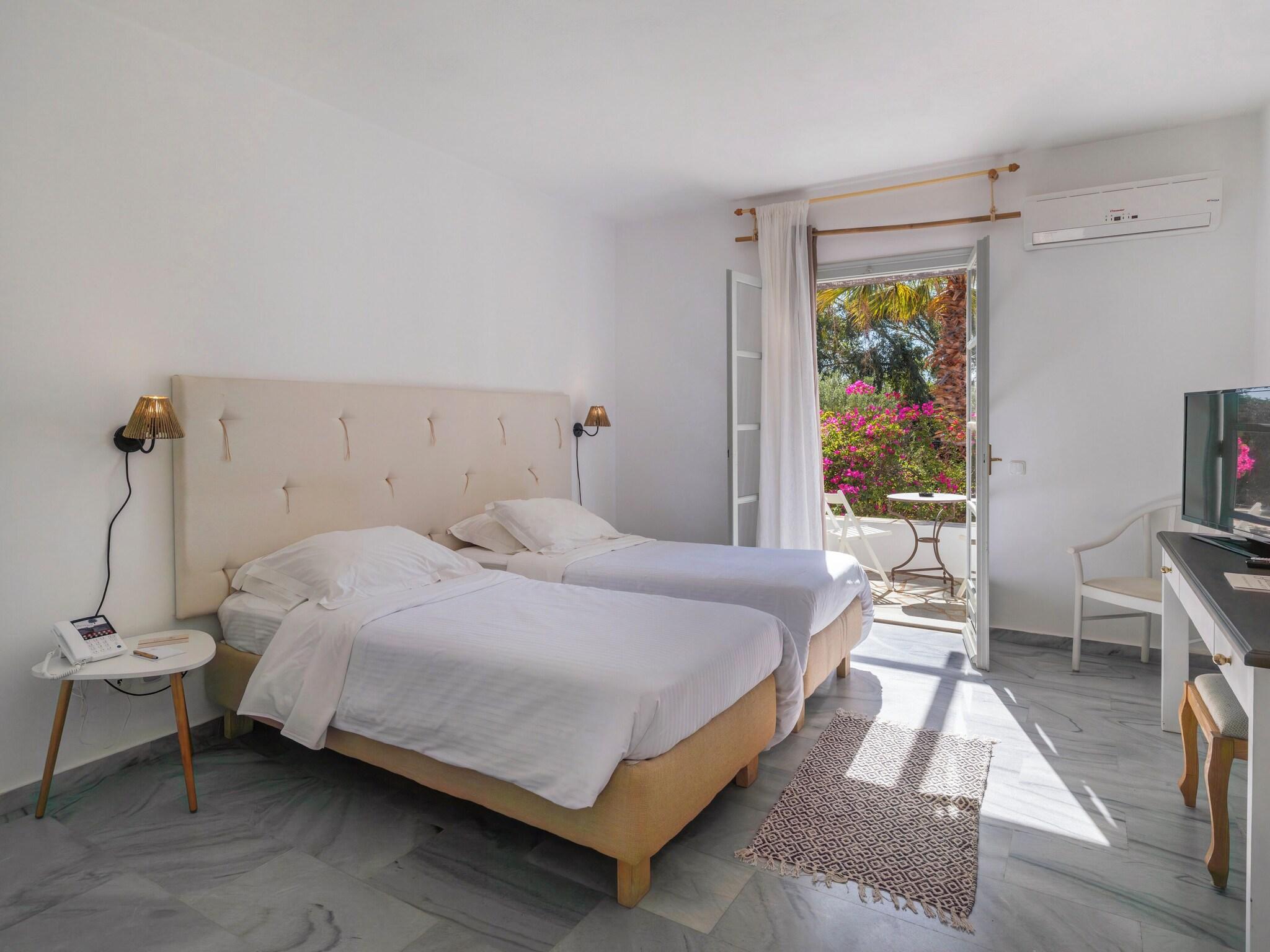 Double Connecting Room