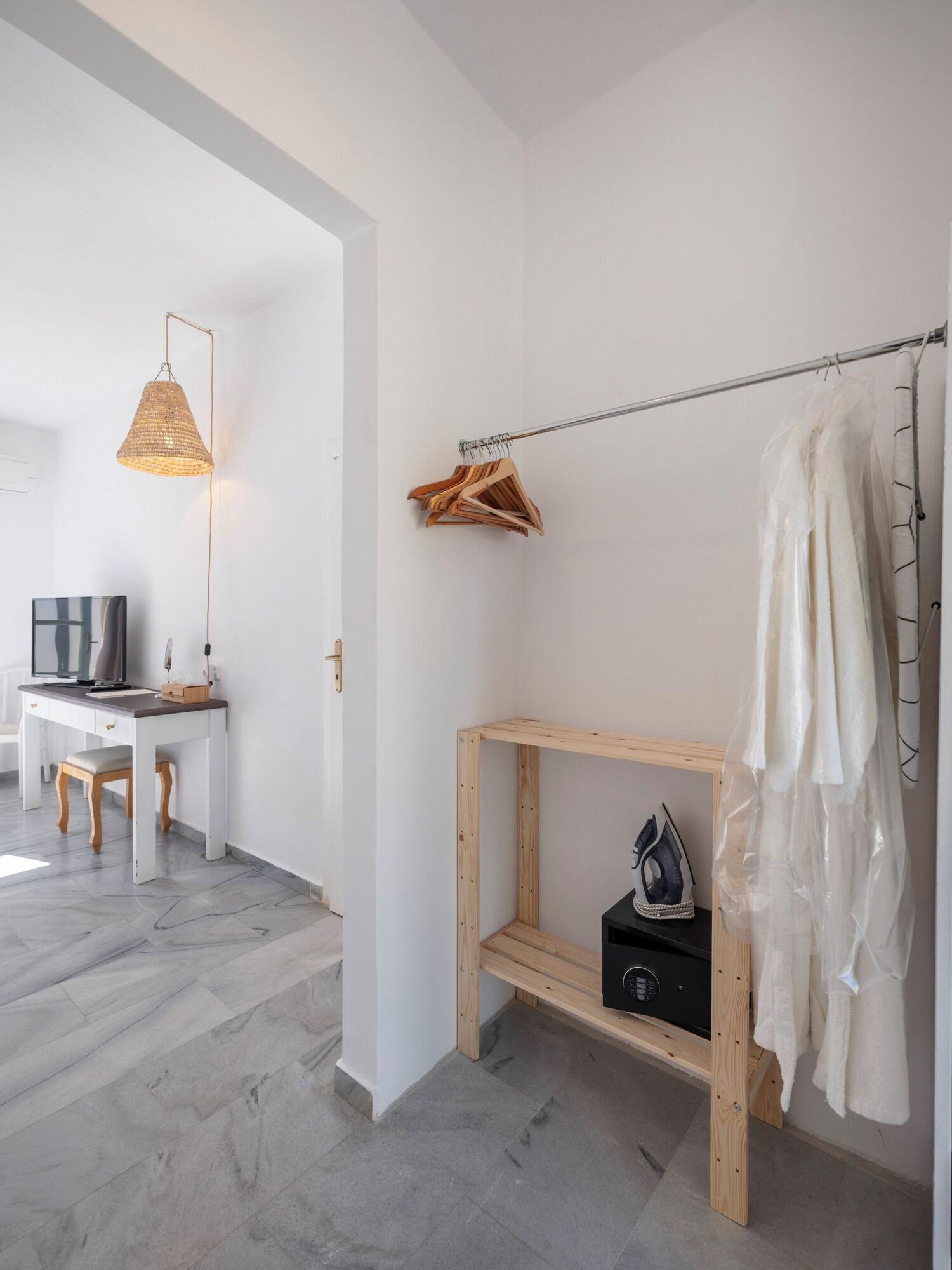 Double Connecting Room