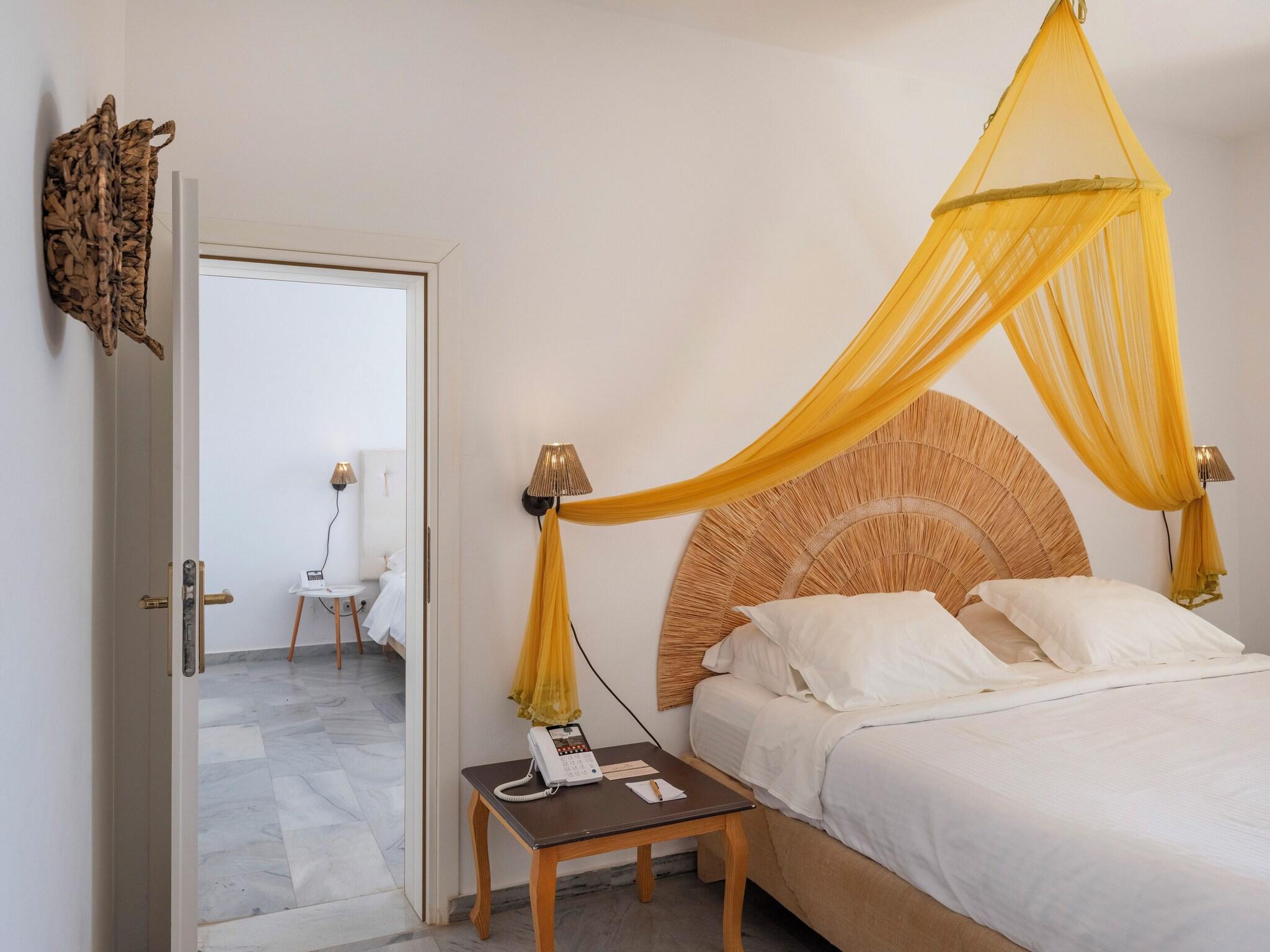 Double Connecting Room