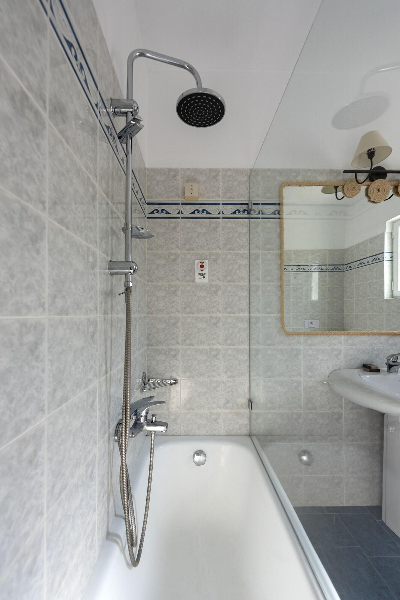 Double Connecting Room