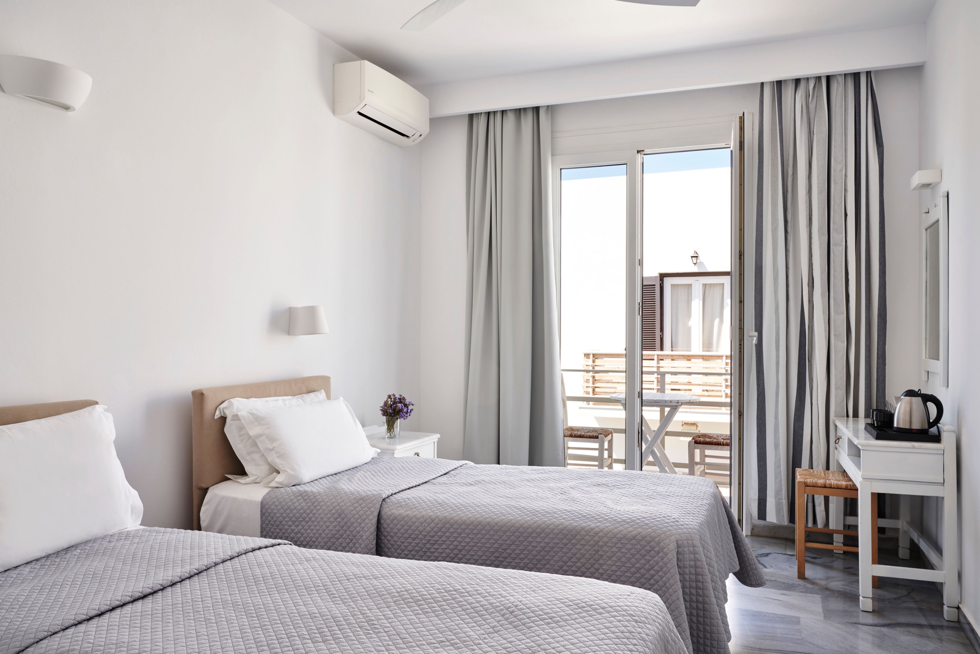 Double or Twin Superior Side Sea View