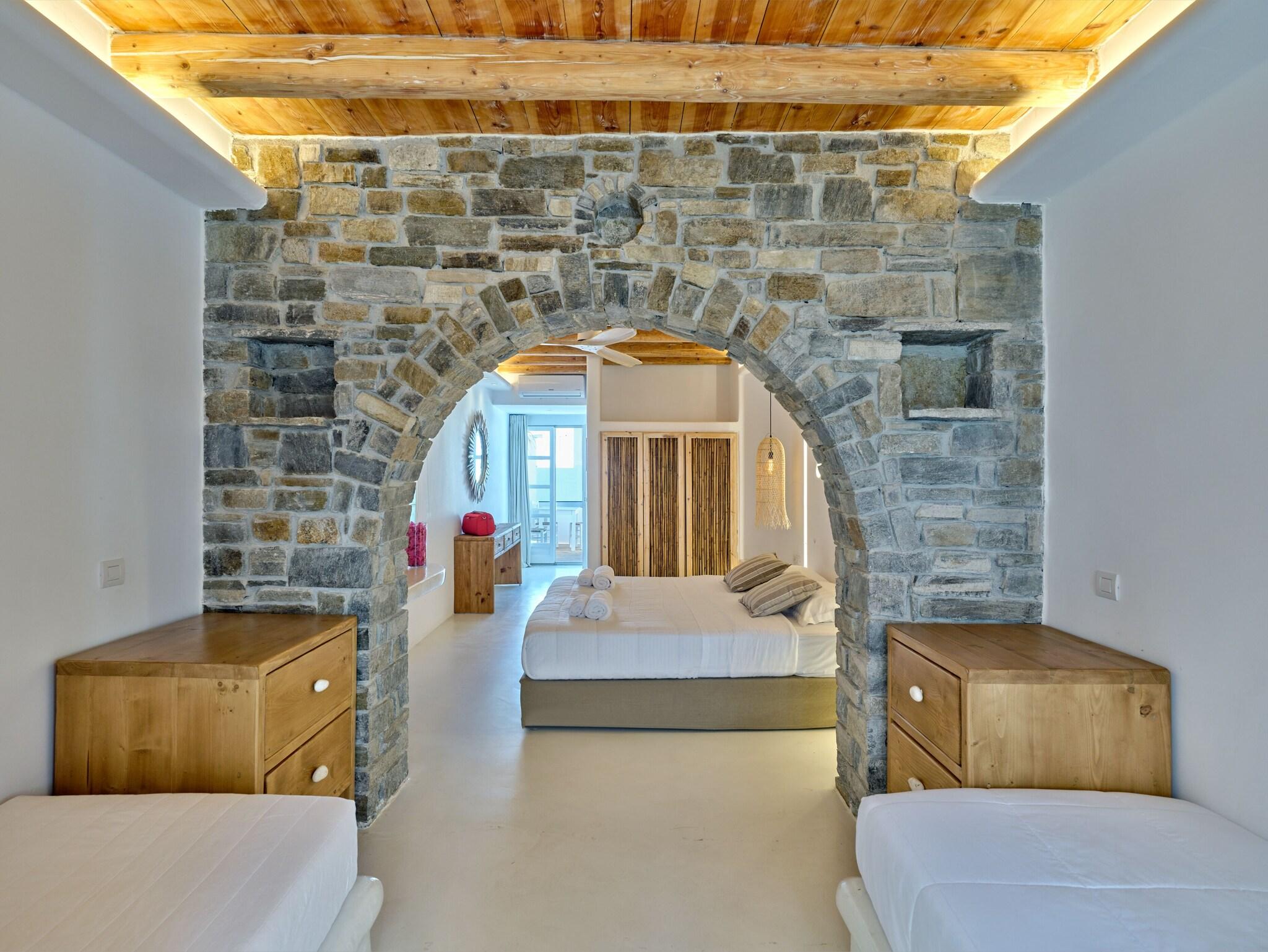 Junior Suite King Size Bed