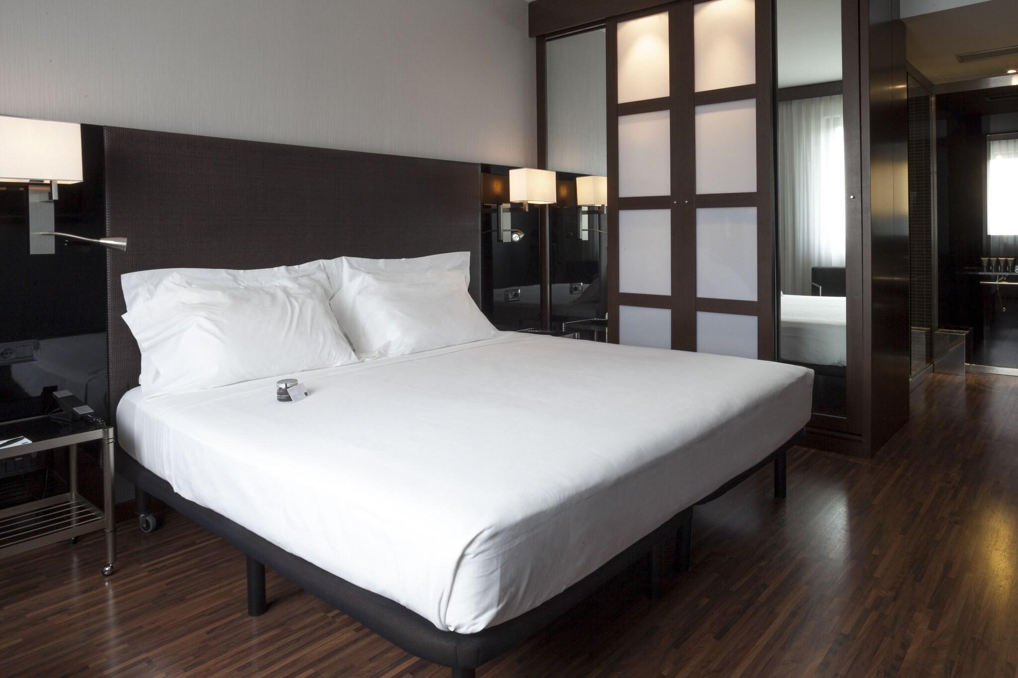 Double King Size Bed