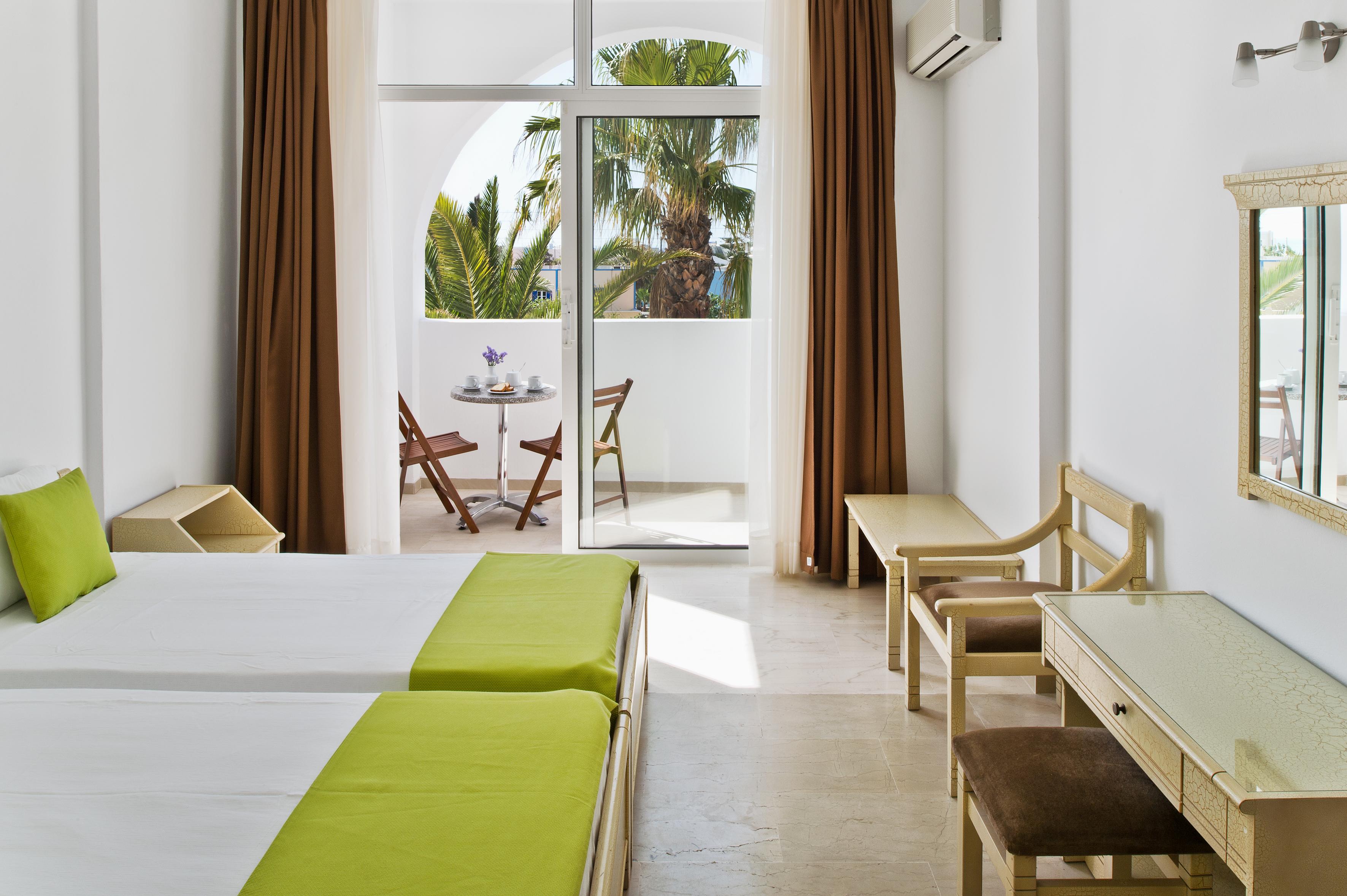 Double or Twin Standard