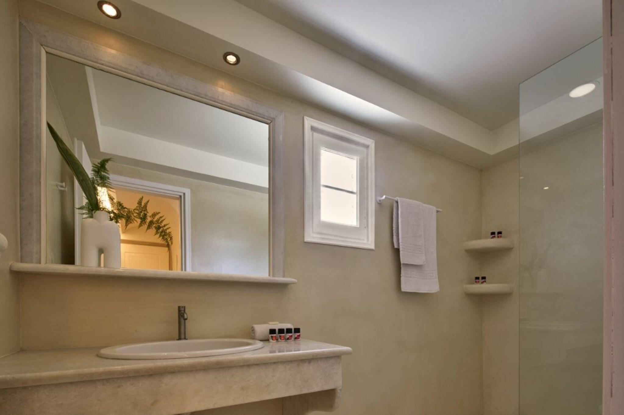 Suite Deluxe Queen Bed