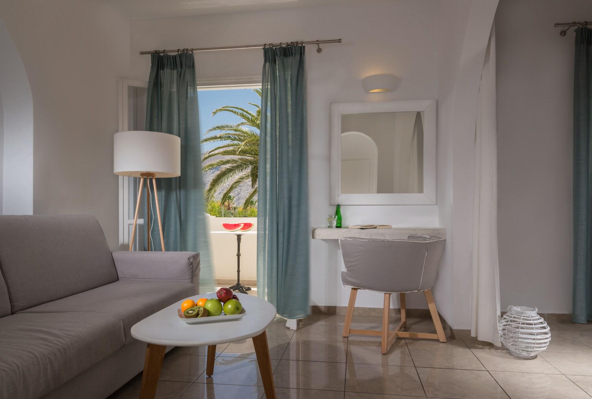 Junior Suite Queen Size Bed