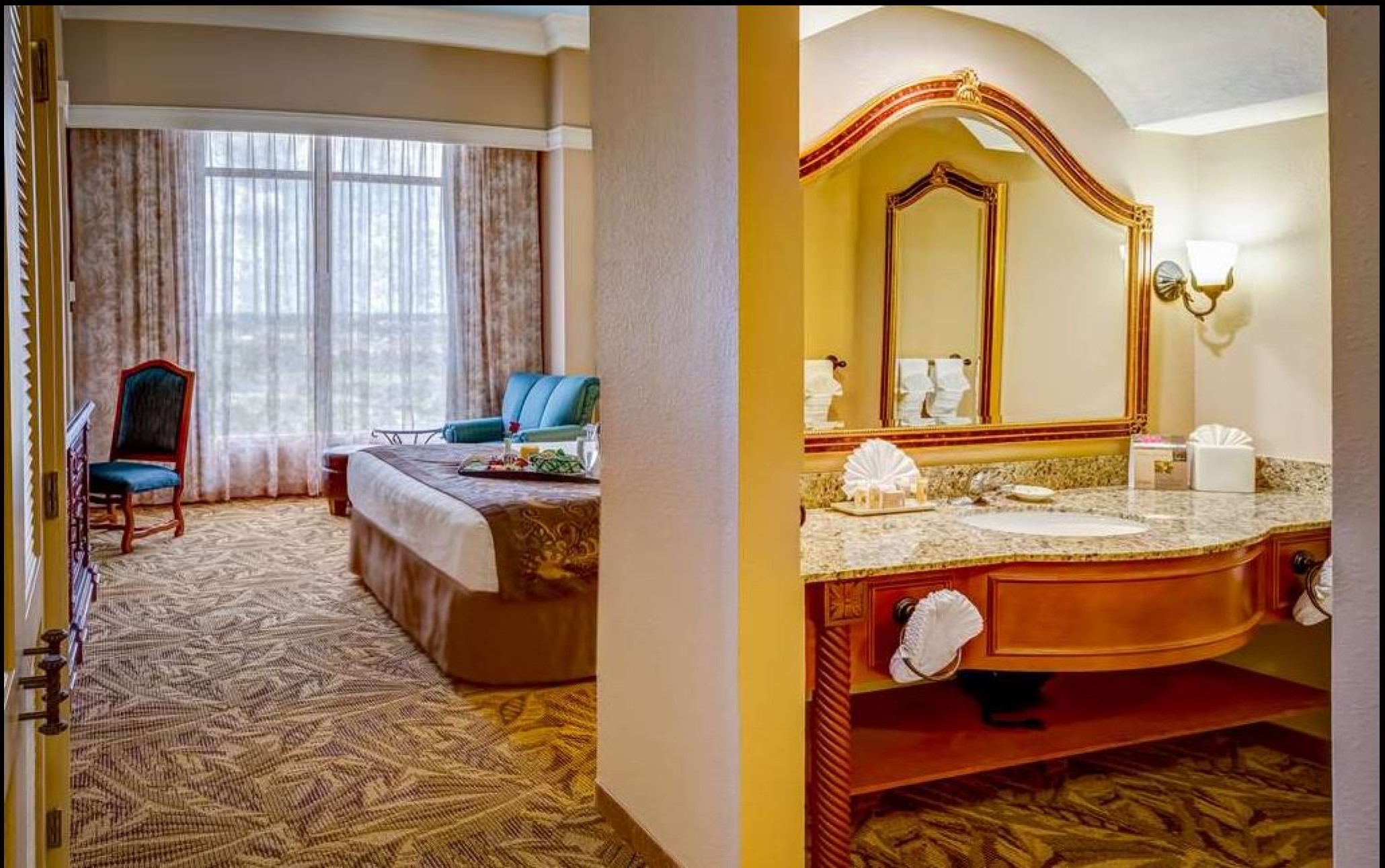 Double Deluxe King Bed