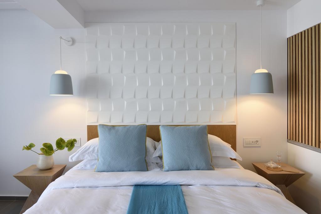 Junior Suite Side Sea View