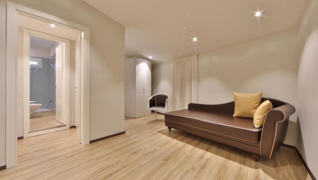 Family Room Standard