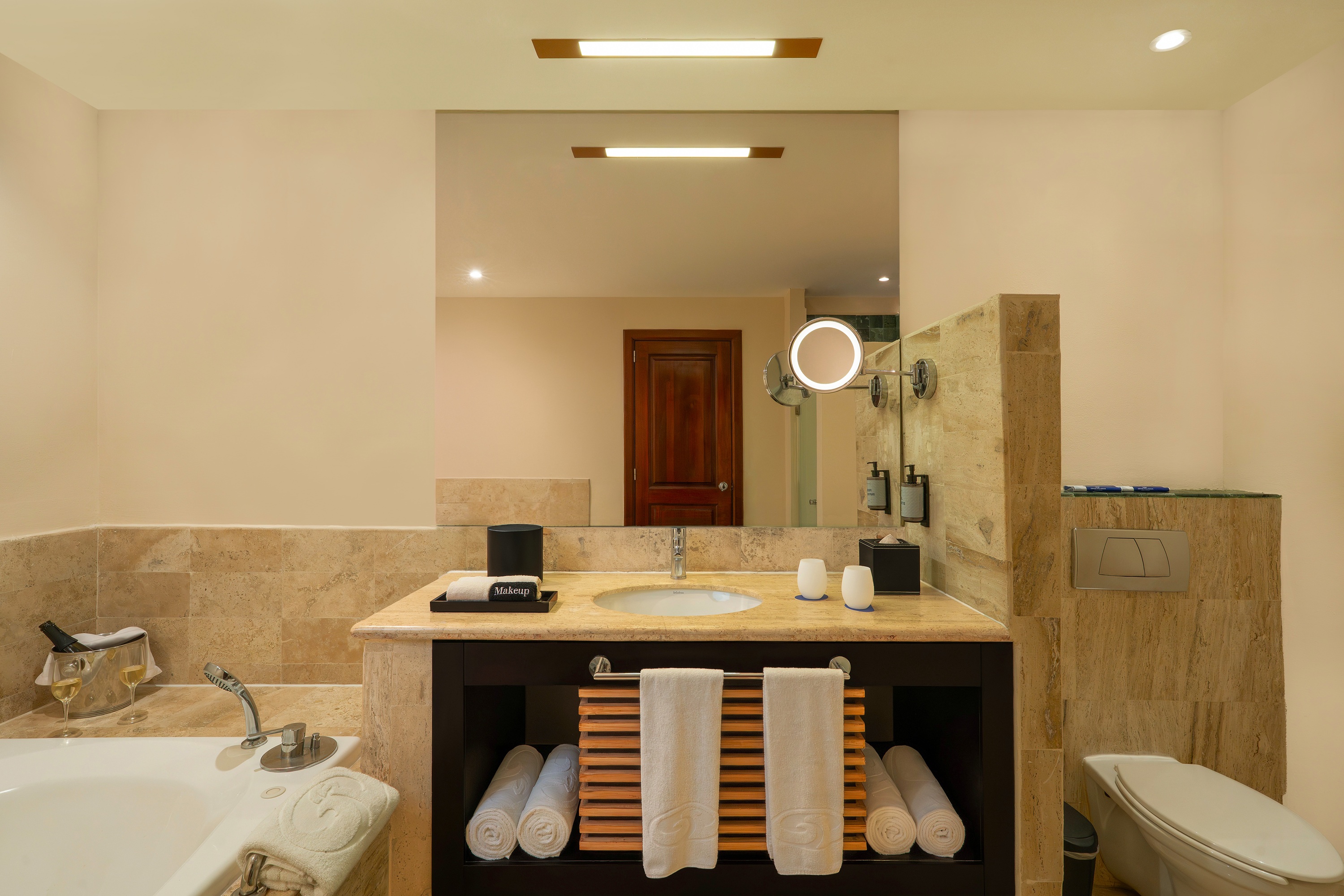 Junior Suite Beach Front