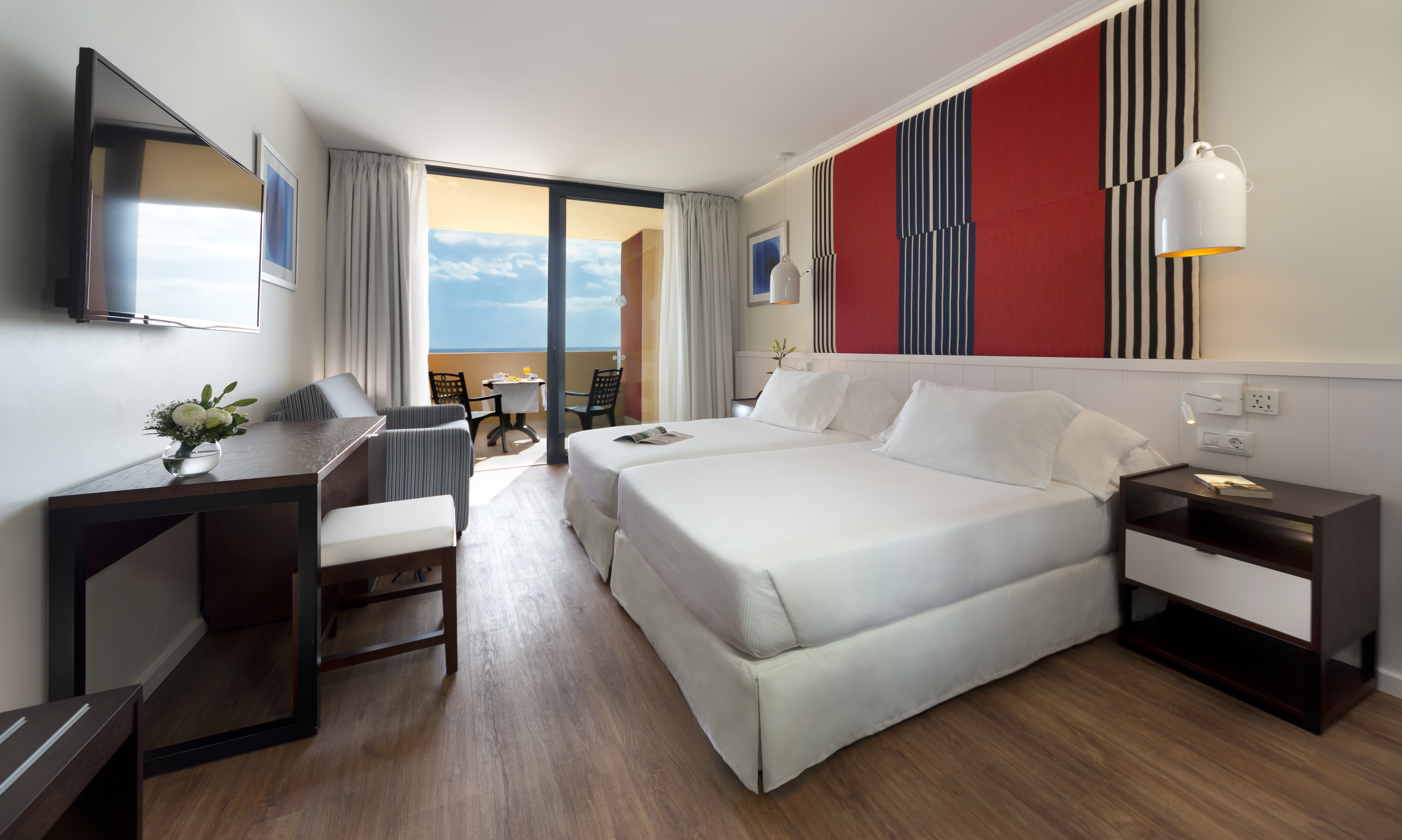 Double or Twin Side Sea View