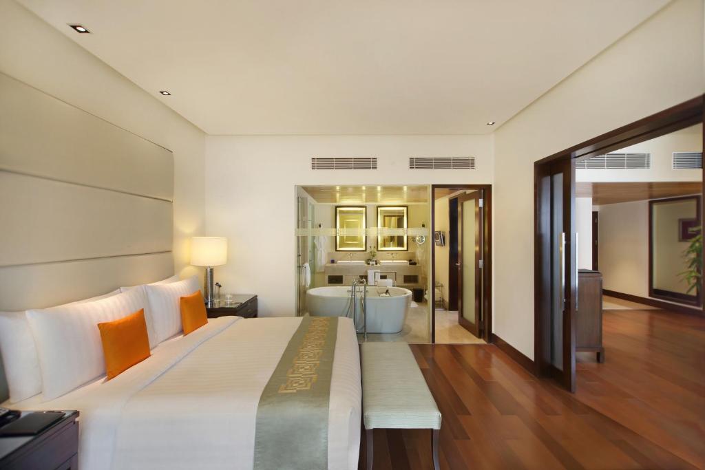 Suite Bay View King Bed