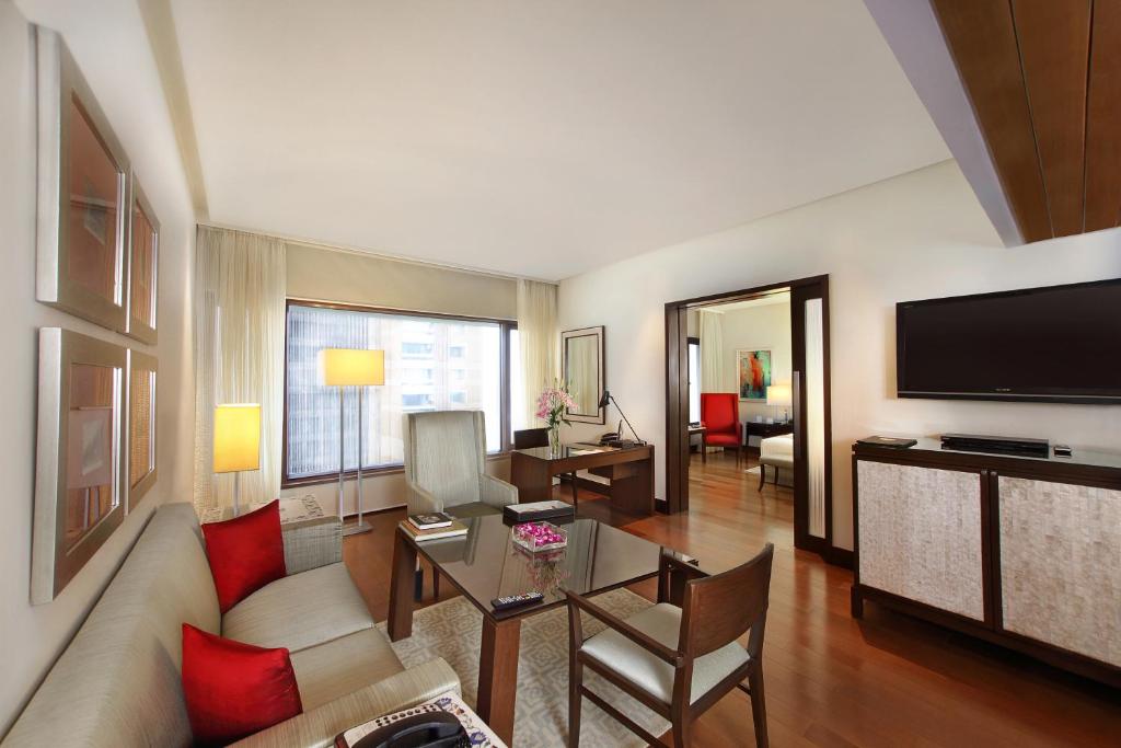 Suite Bay View King Bed