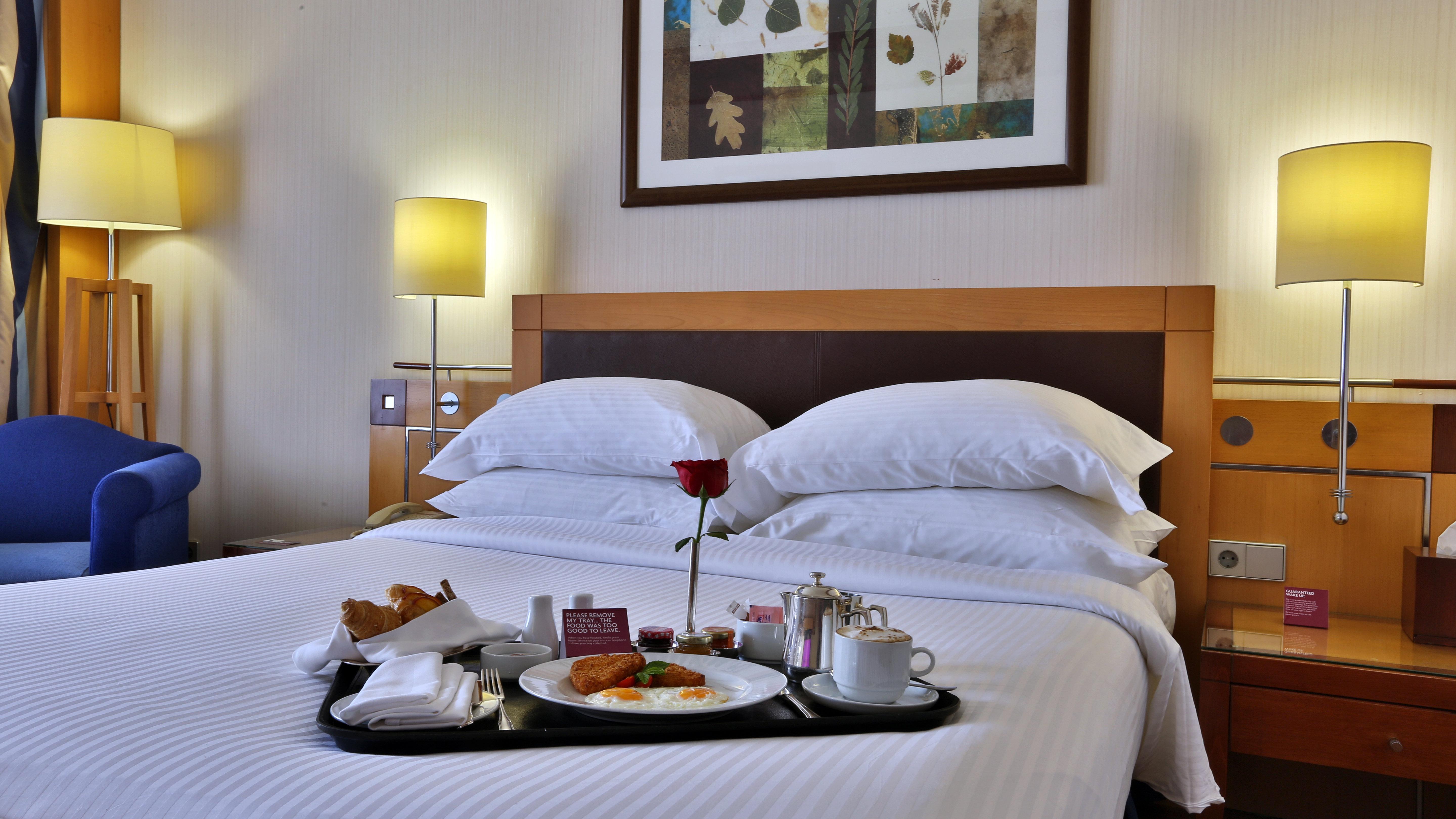 Double Club King Bed