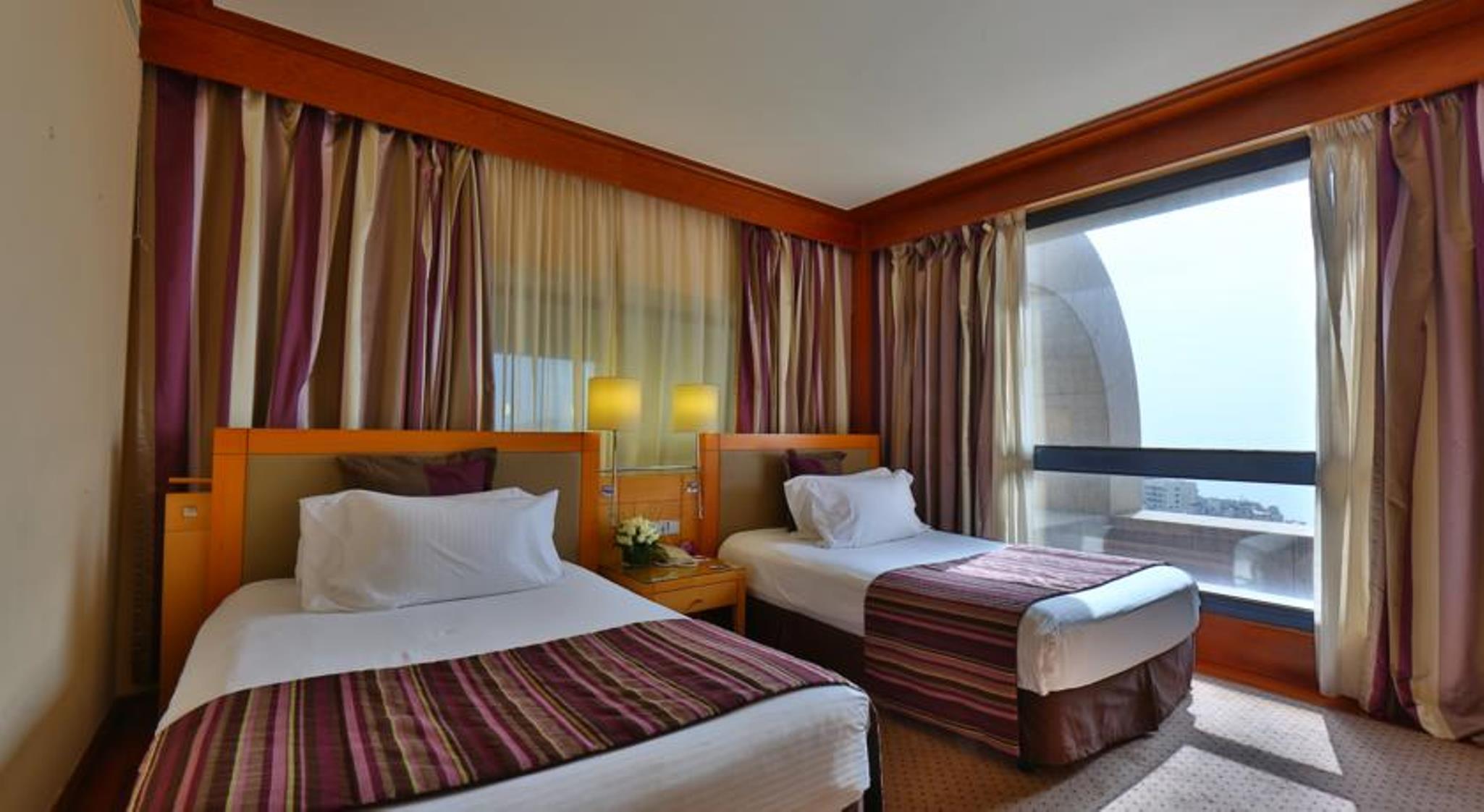 Double or Twin Deluxe