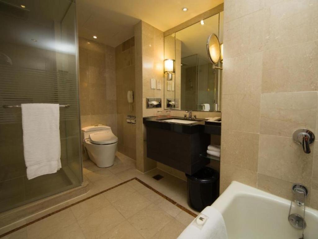 Triple Classic King Bed