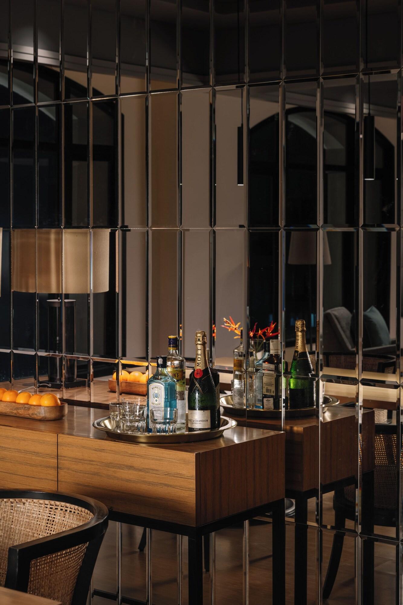 Apartment with Kitchenette