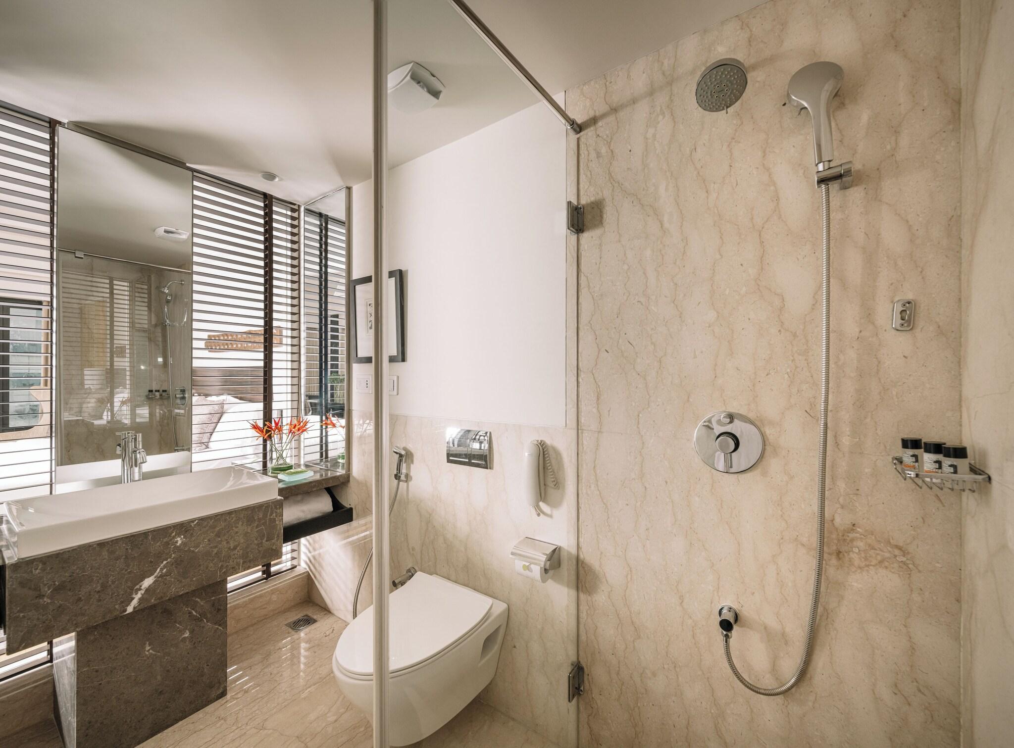 Twin Deluxe Two Beds