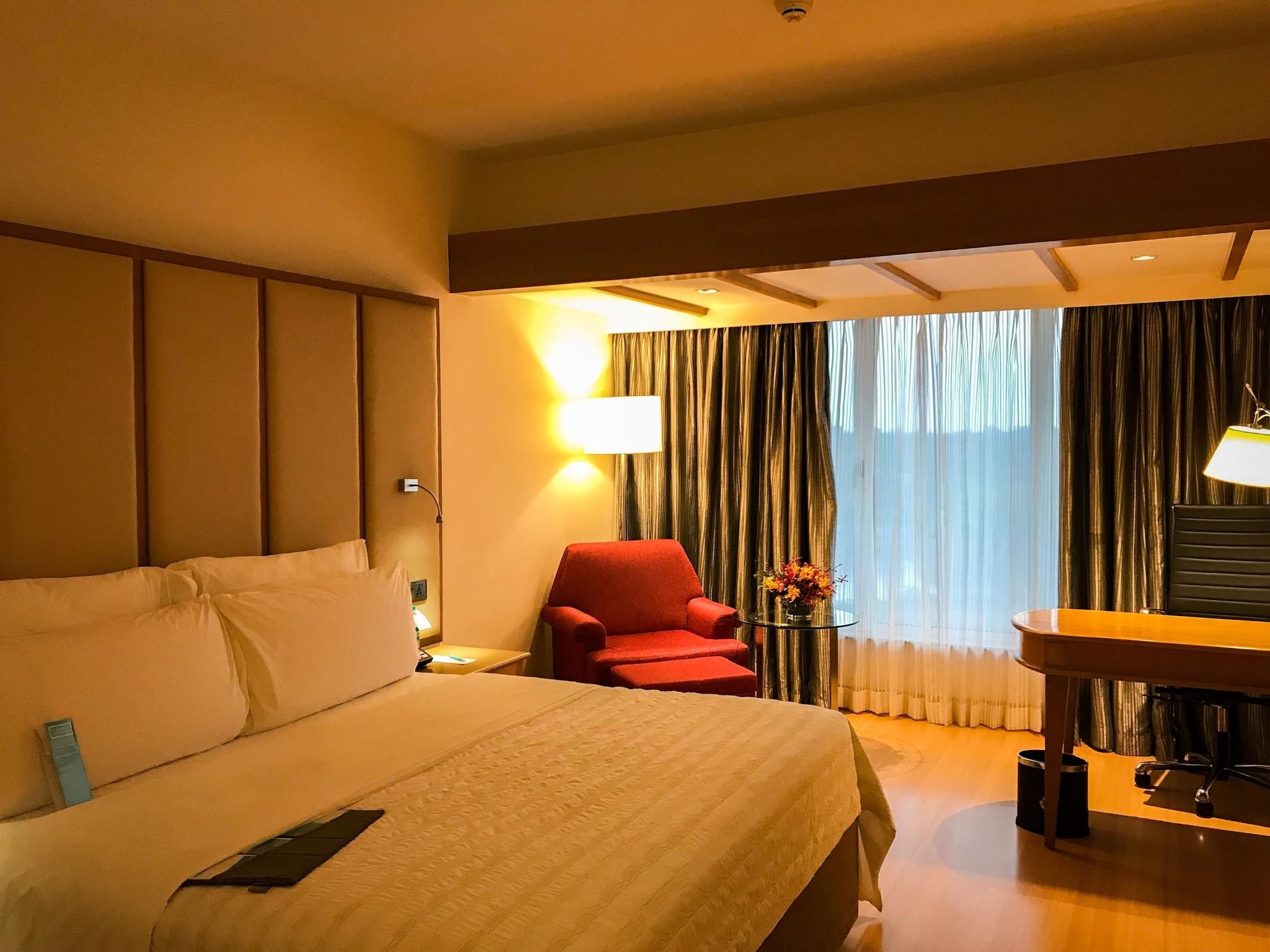 Double Garden View King Bed