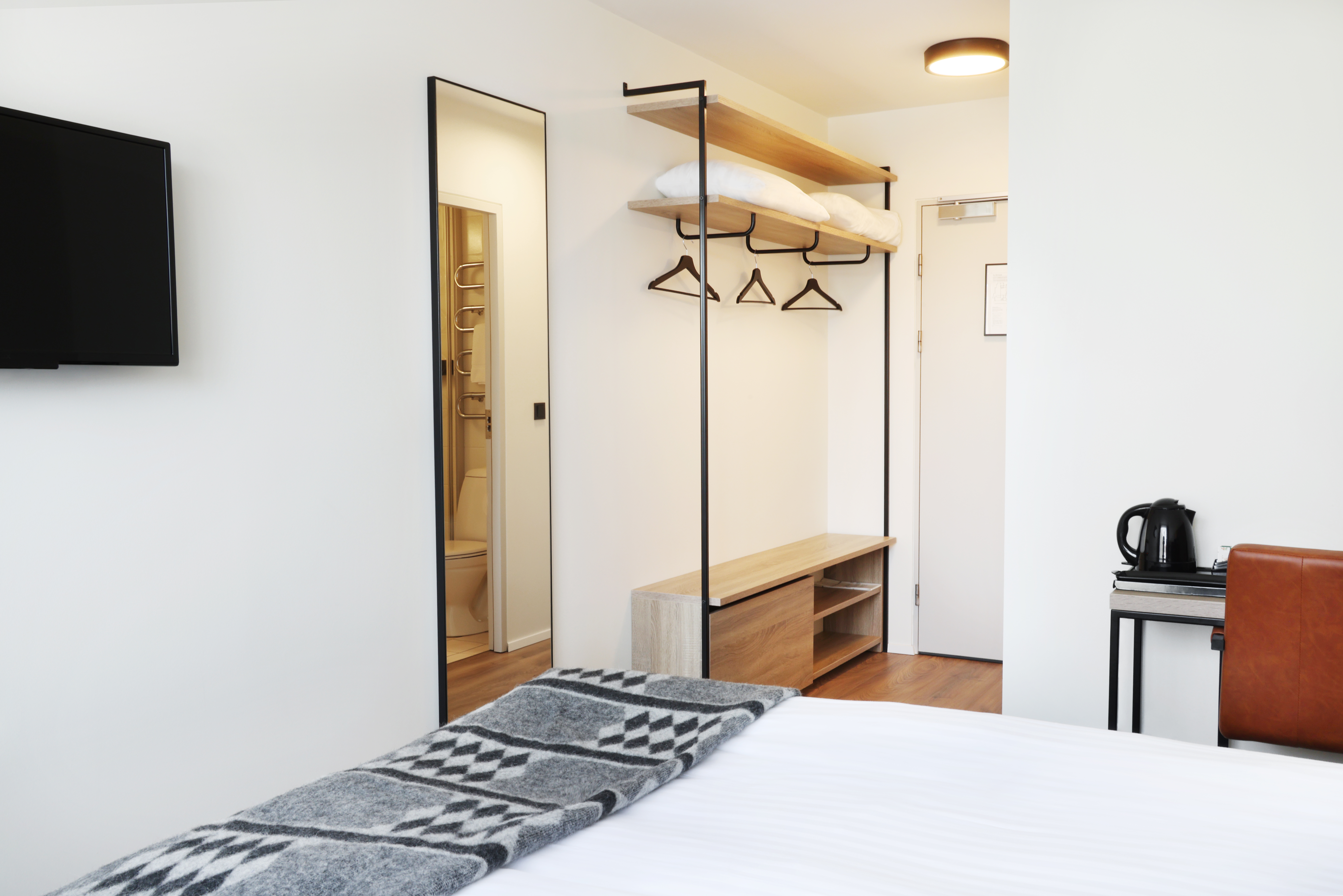 Double or Twin Standard