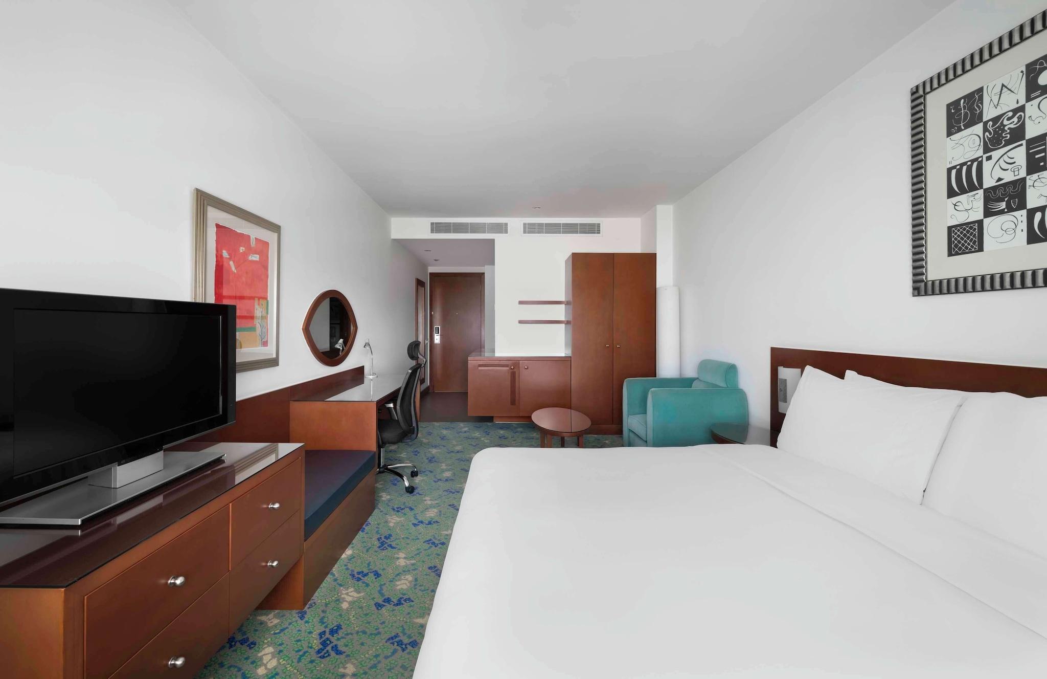 Double Queen Size Bed