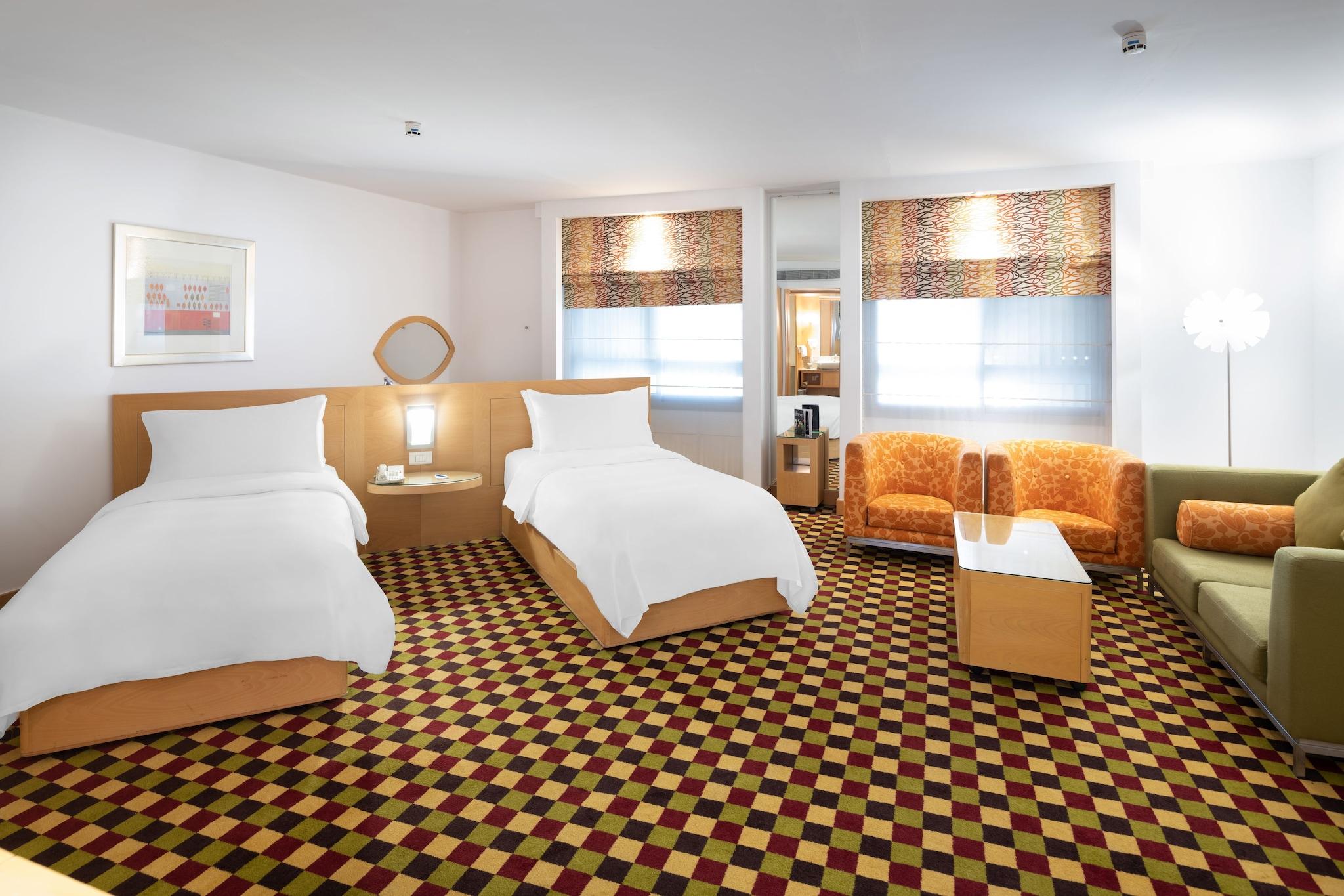 Double Accessible Superior