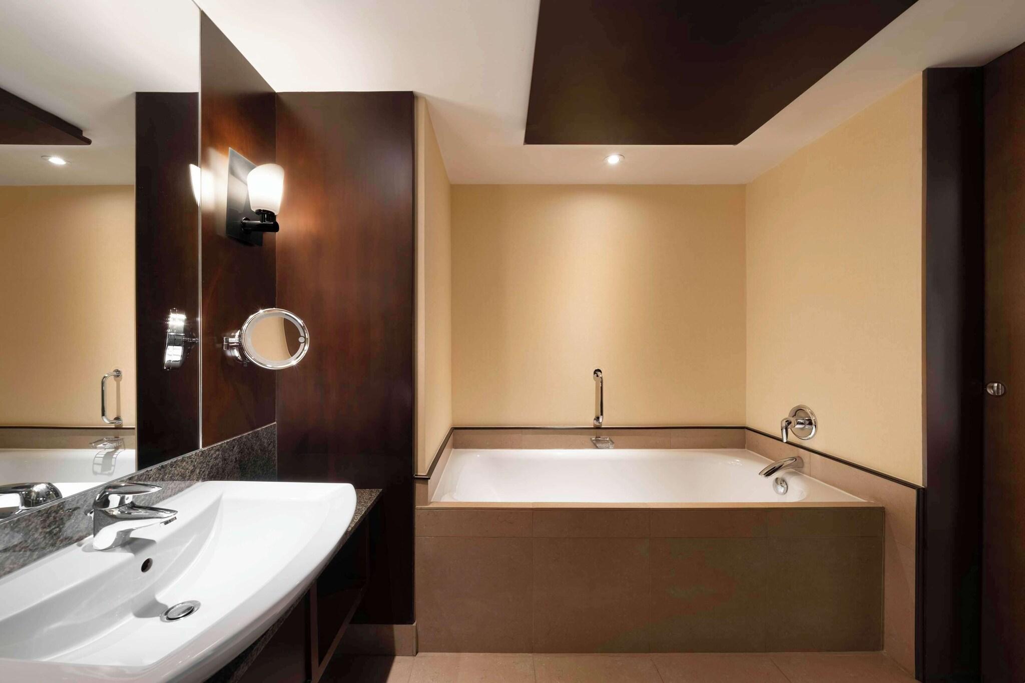 Junior Suite King Size Bed