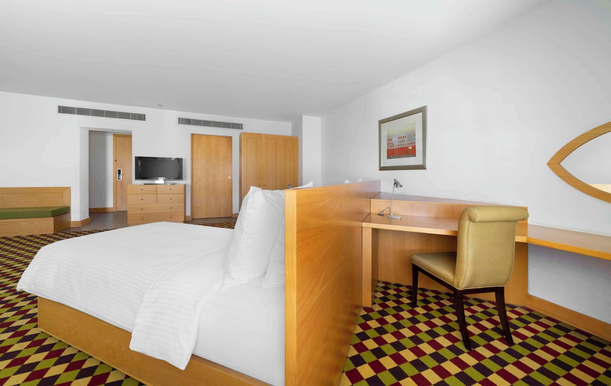 Double Accessible Superior