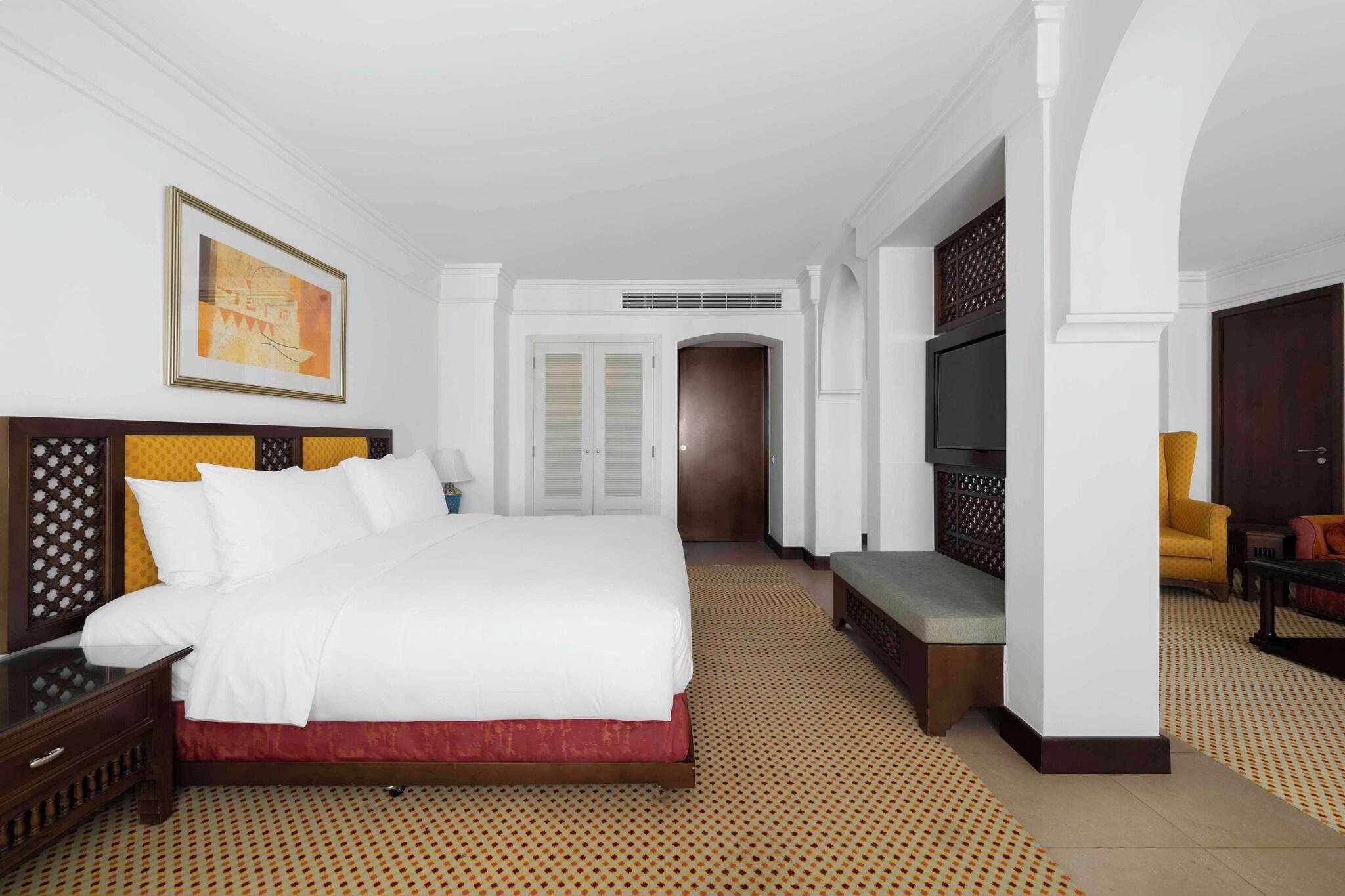 Junior Suite King Size Bed