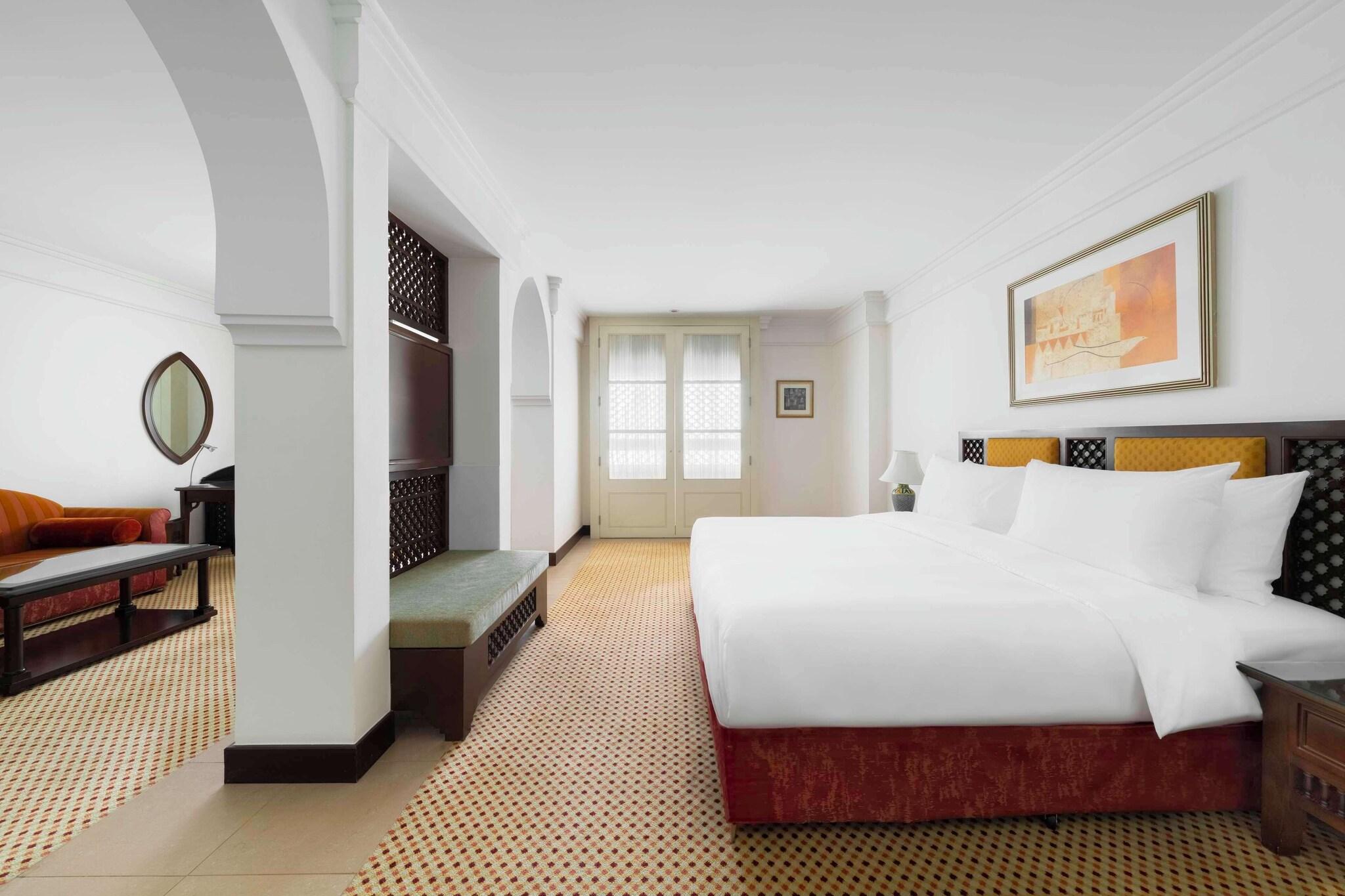 Junior Suite King Size Bed